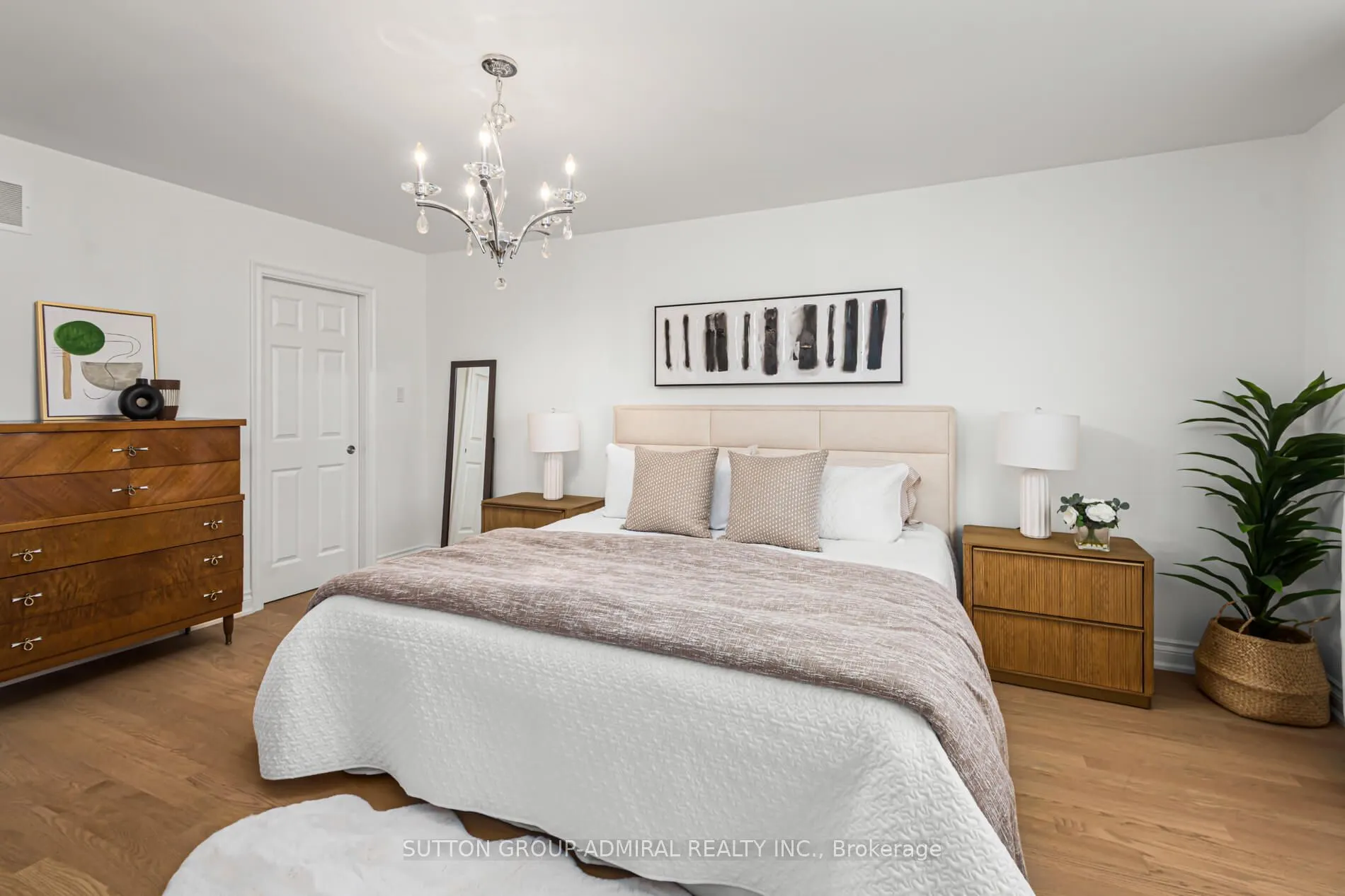 10 Oak Park Crescent