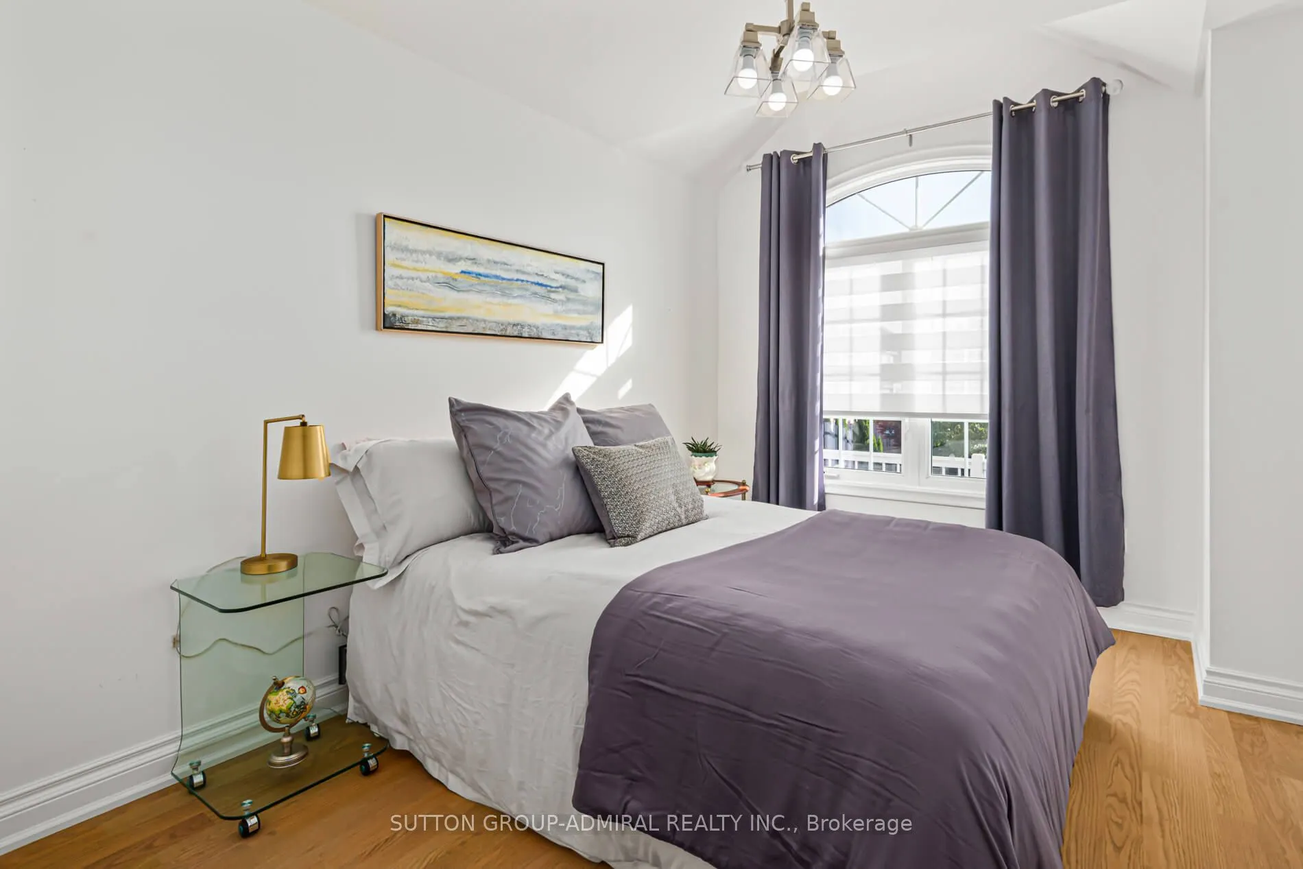 10 Oak Park Crescent