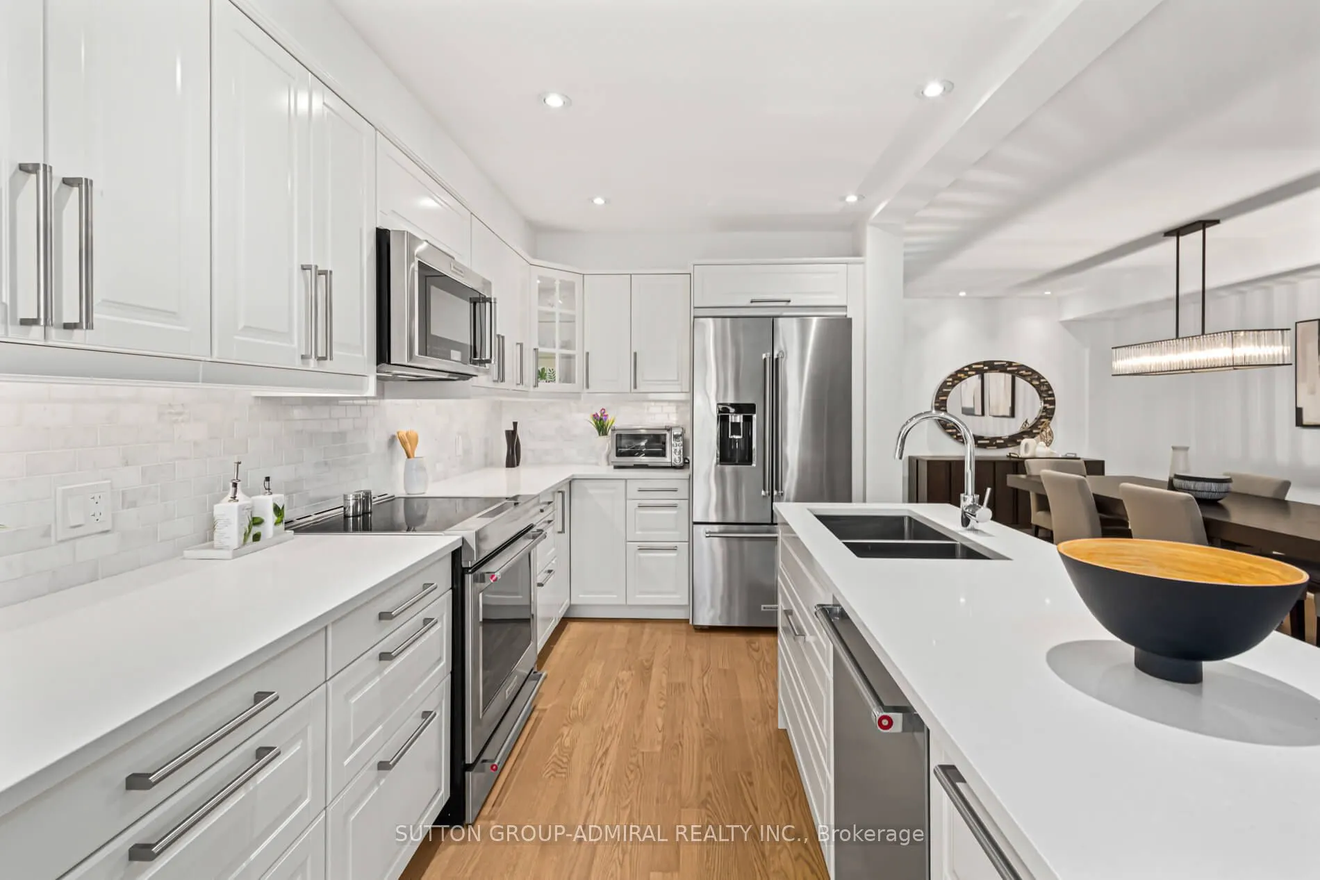 10 Oak Park Crescent