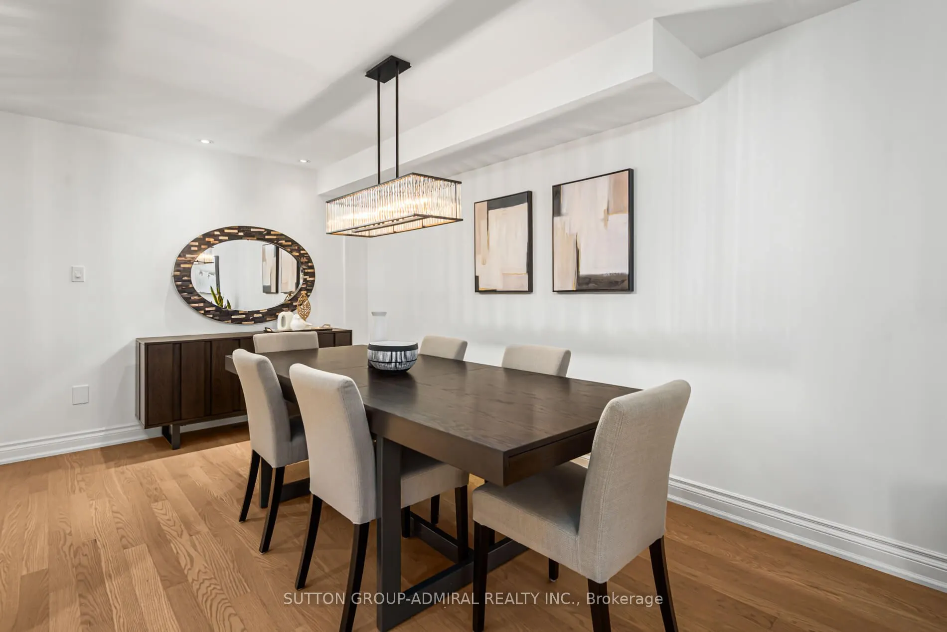 10 Oak Park Crescent