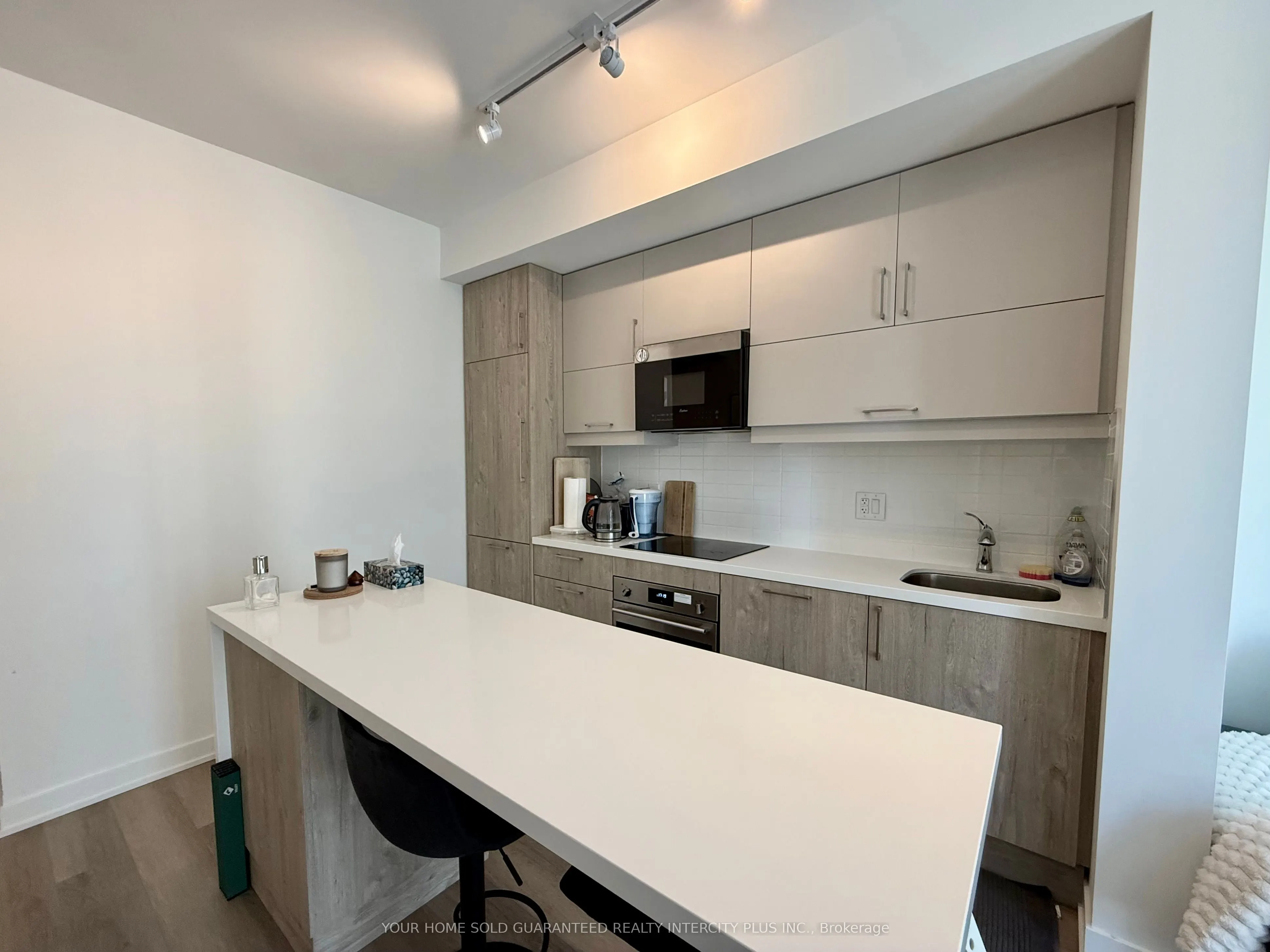 8119 Birchmount Road, #724