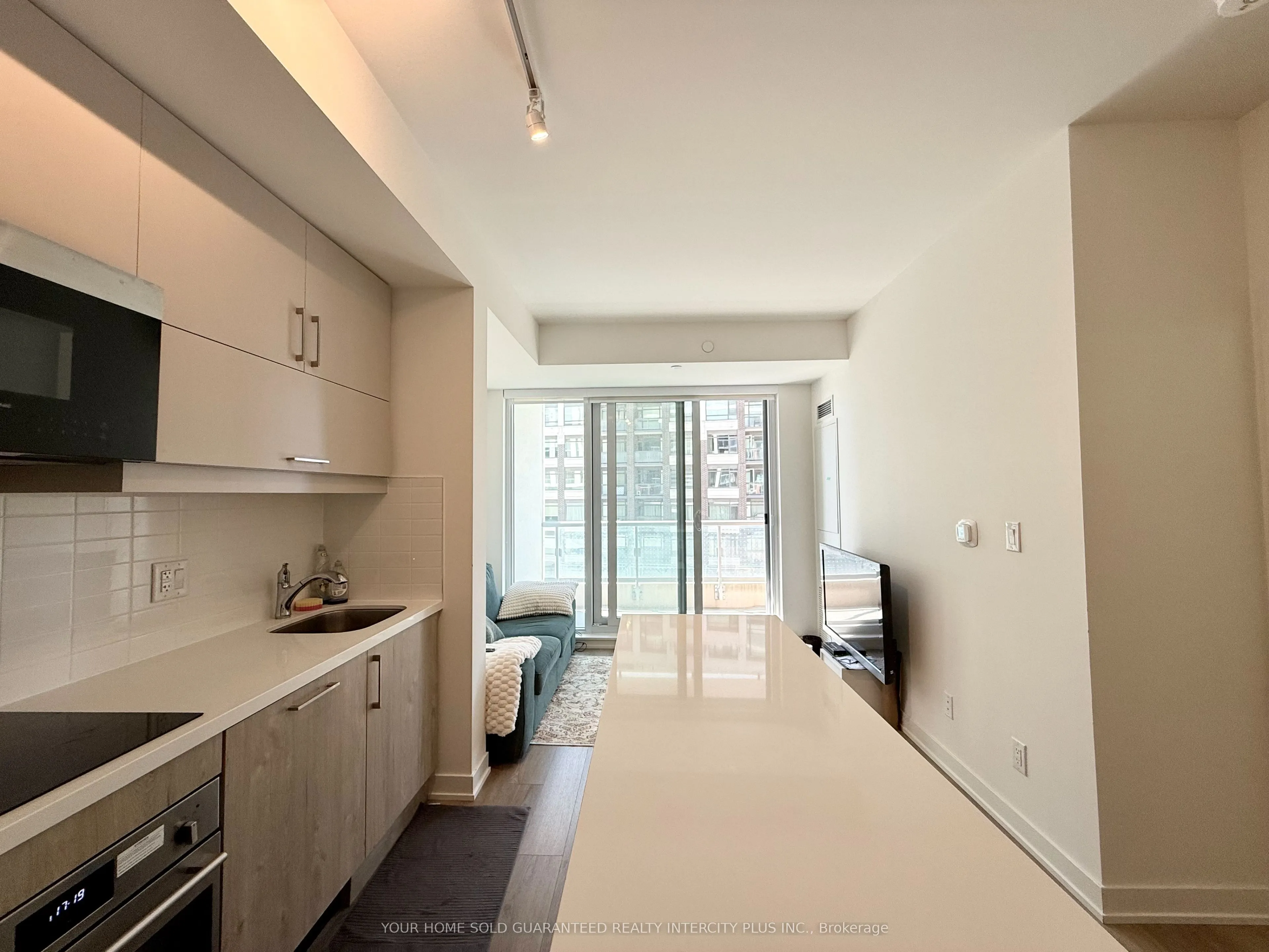 8119 Birchmount Road, #724