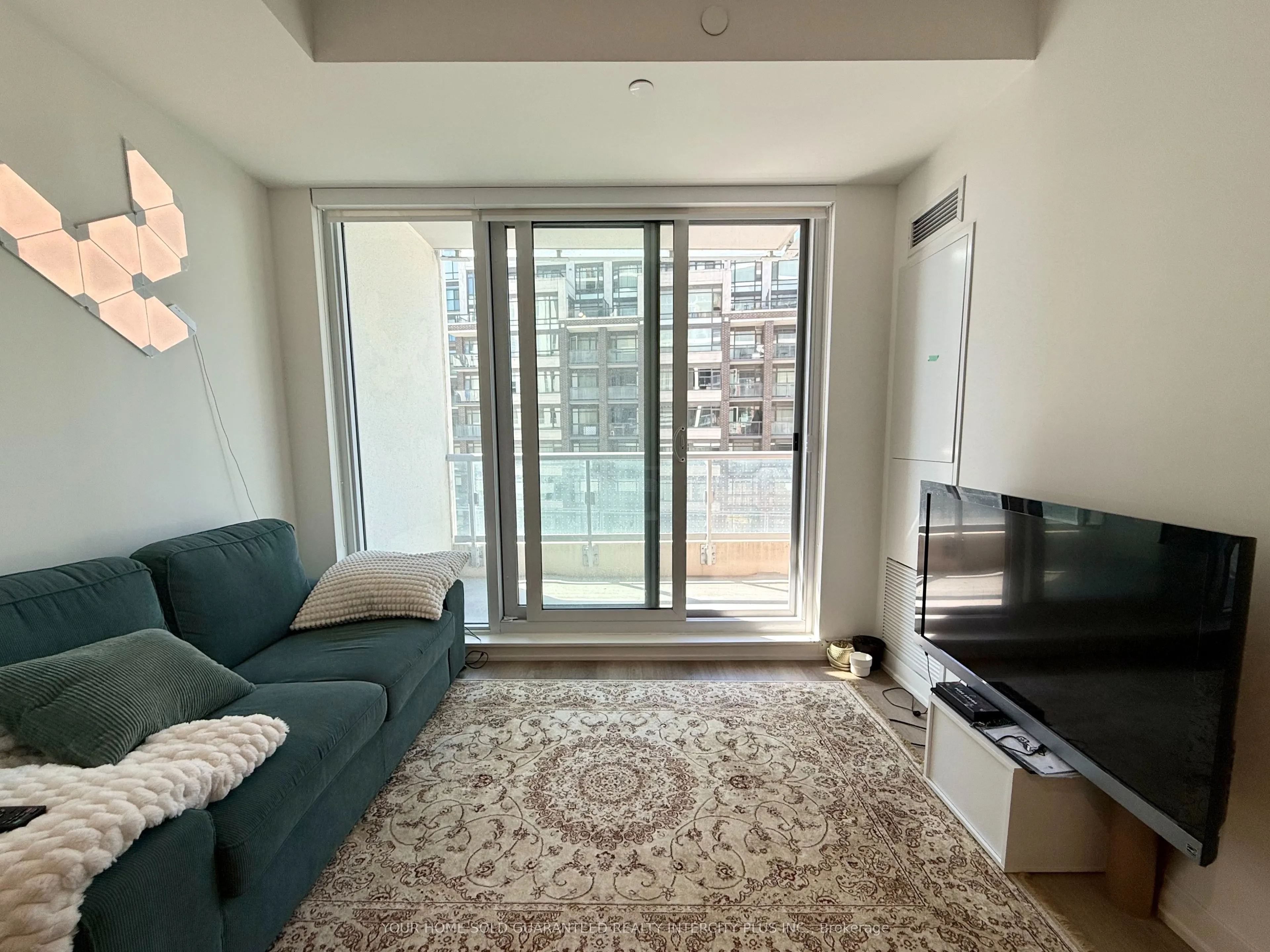 8119 Birchmount Road, #724