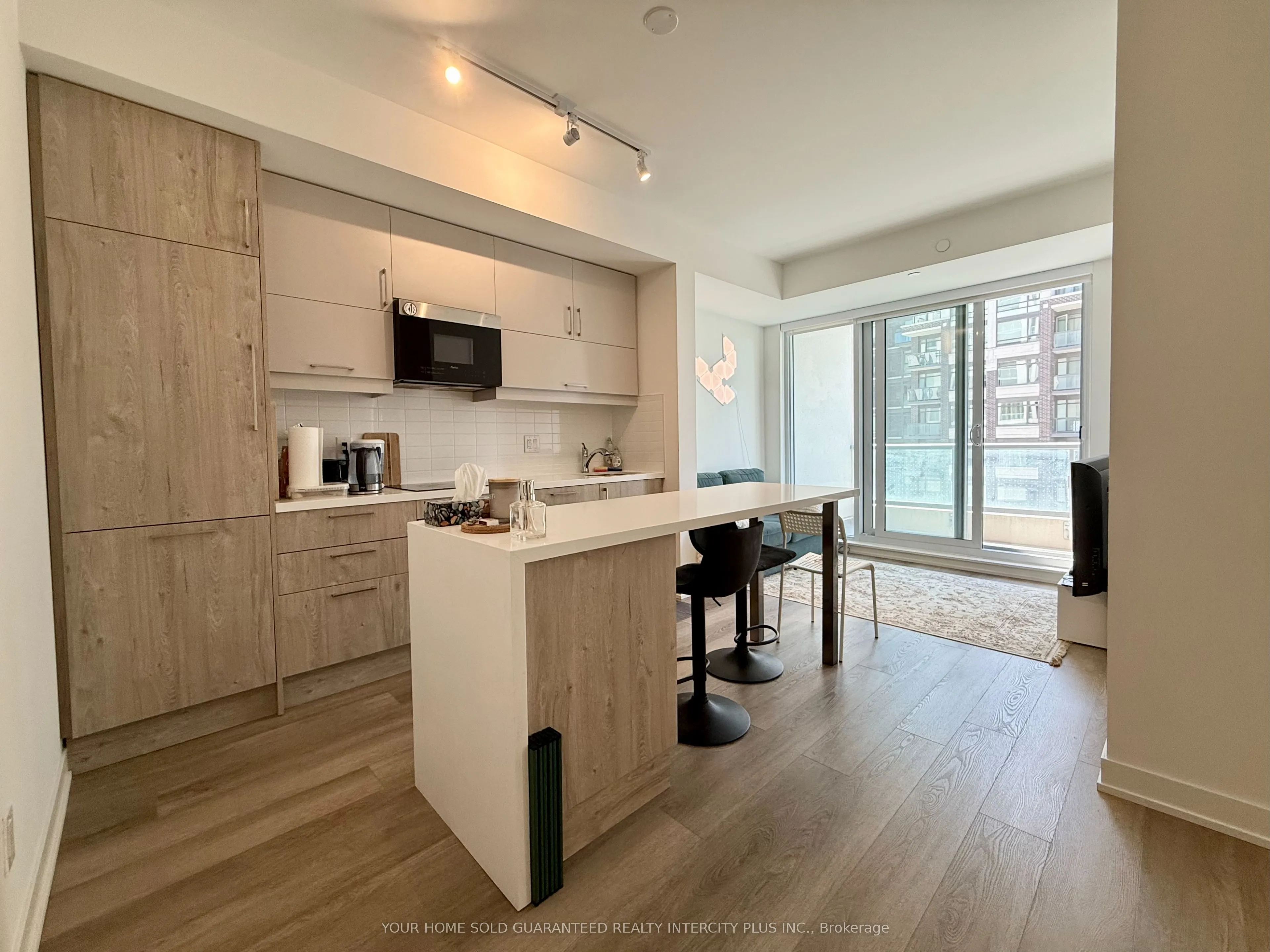 8119 Birchmount Road, #724