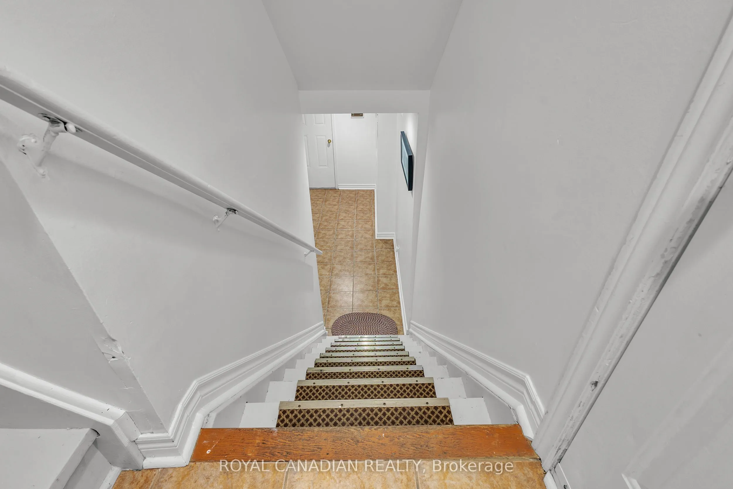 6 Mediterra Drive