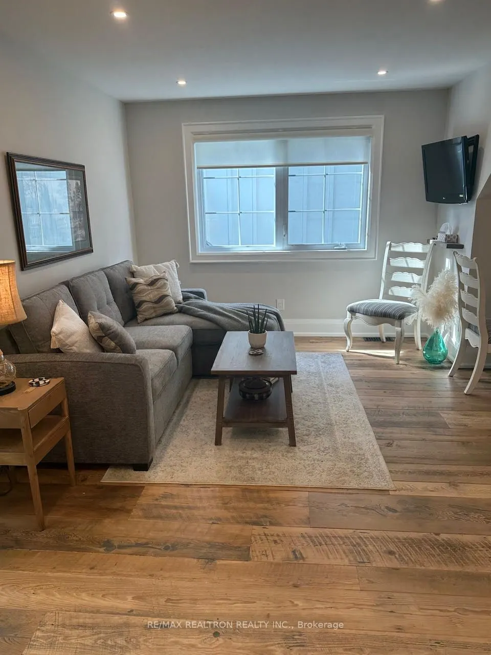 465 D'Arcy Street, #Upper Loft Apartment