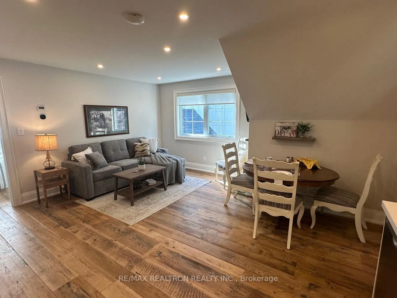465 D'Arcy Street, #Upper Loft Apartment