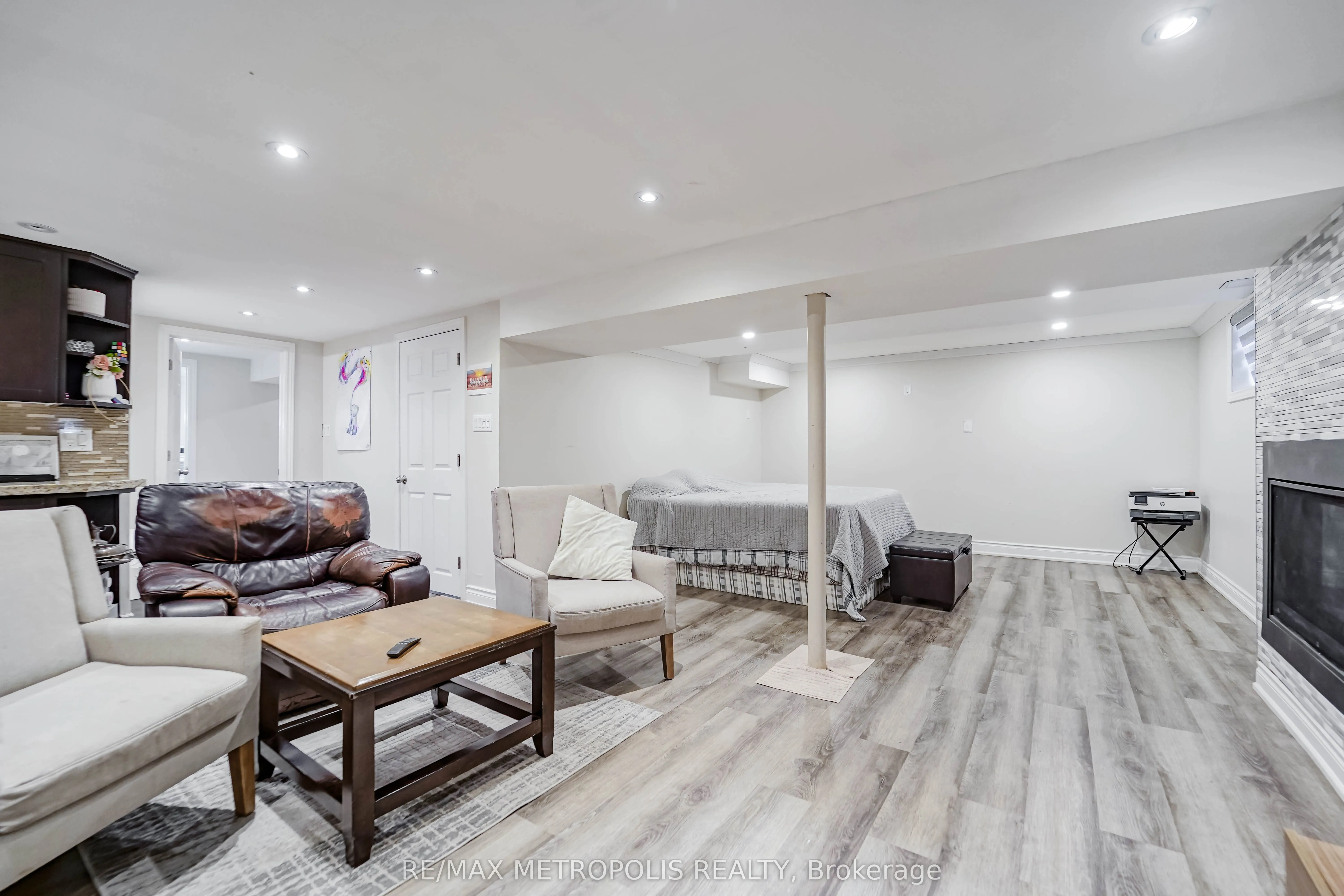 23 Hawman Avenue