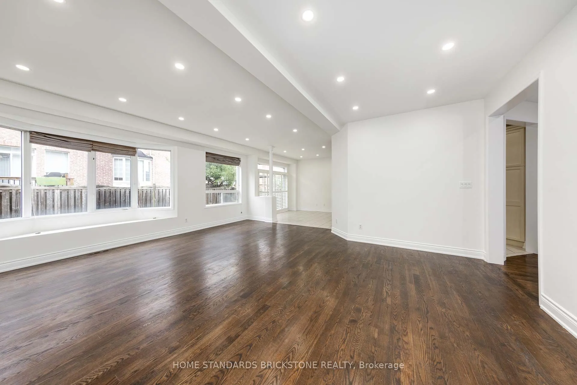 76 Leameadow Road