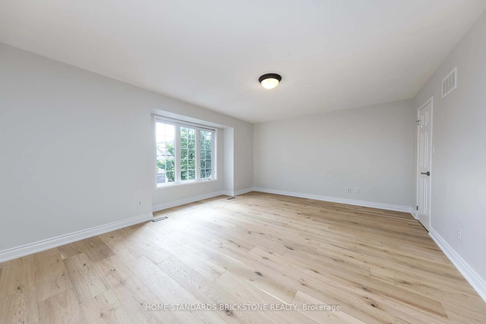 76 Leameadow Road
