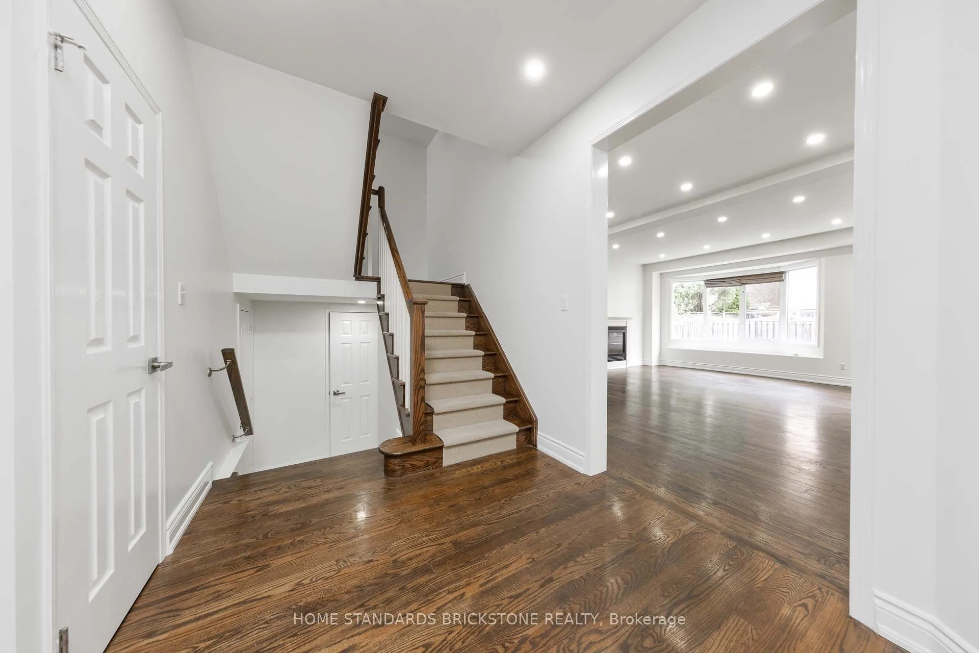 76 Leameadow Road