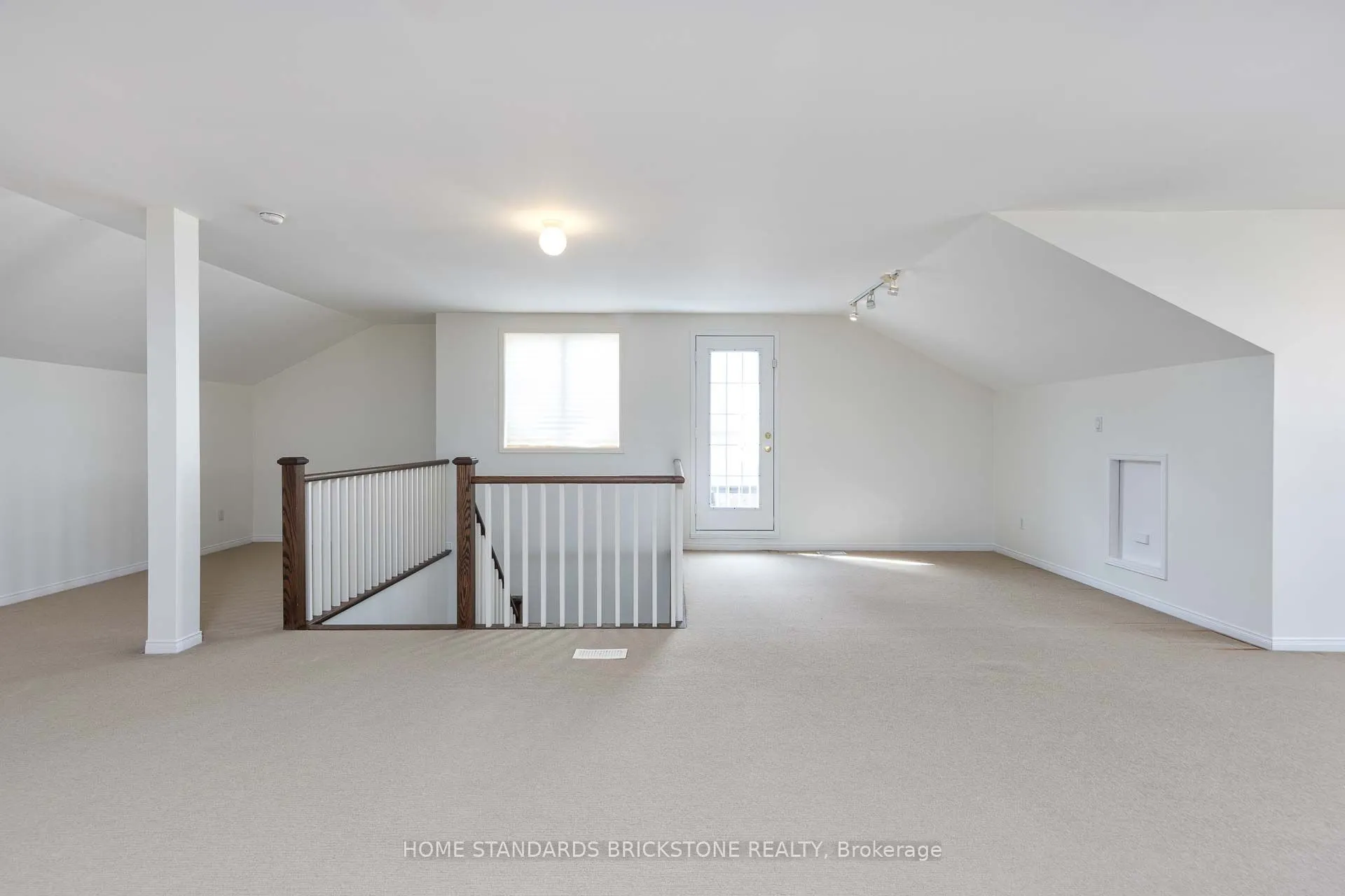 76 Leameadow Road