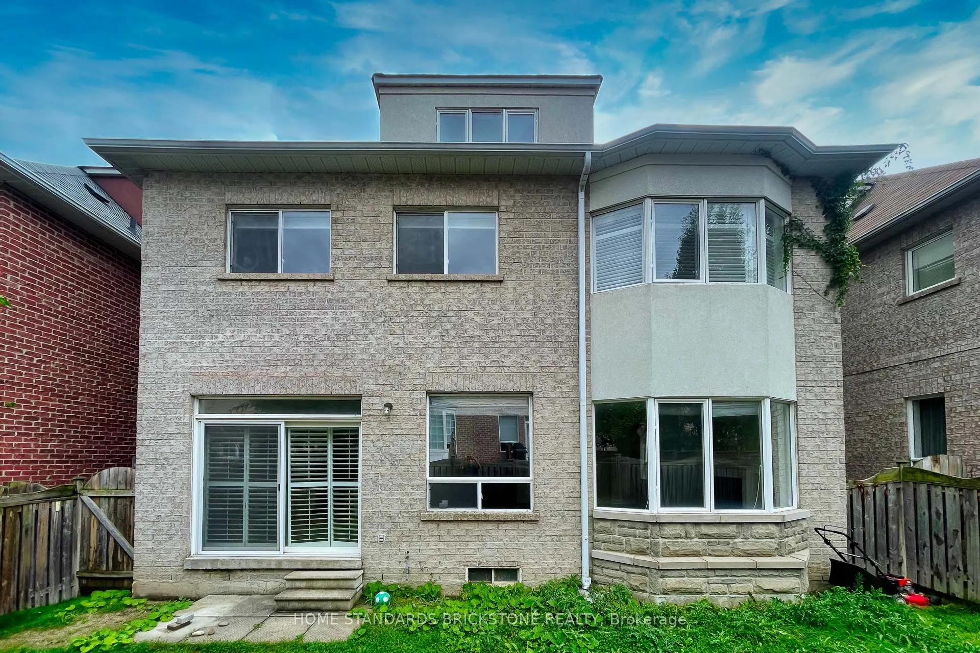 76 Leameadow Road