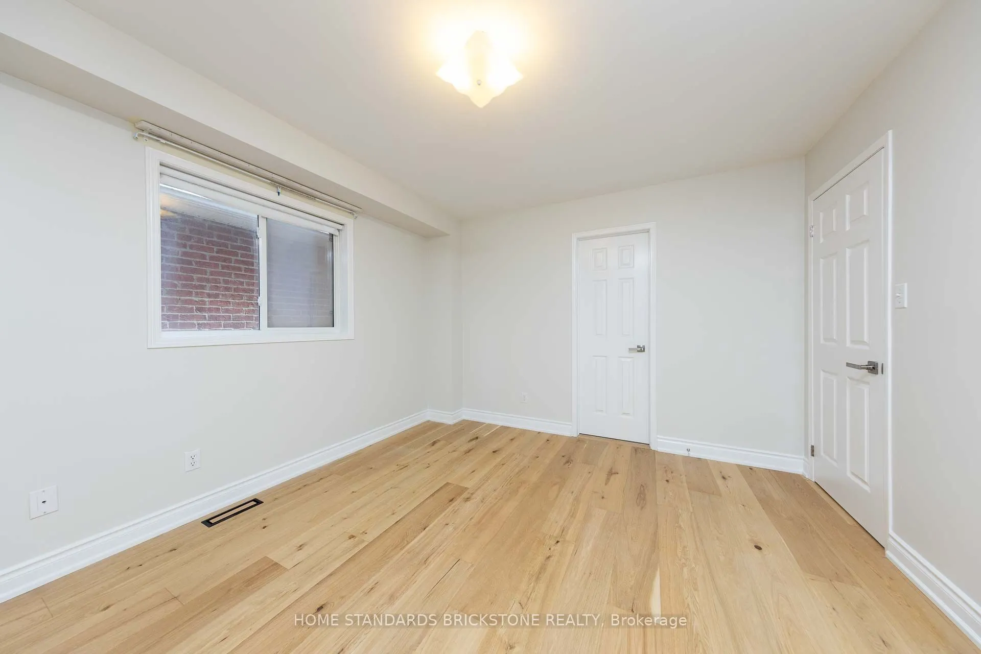 76 Leameadow Road