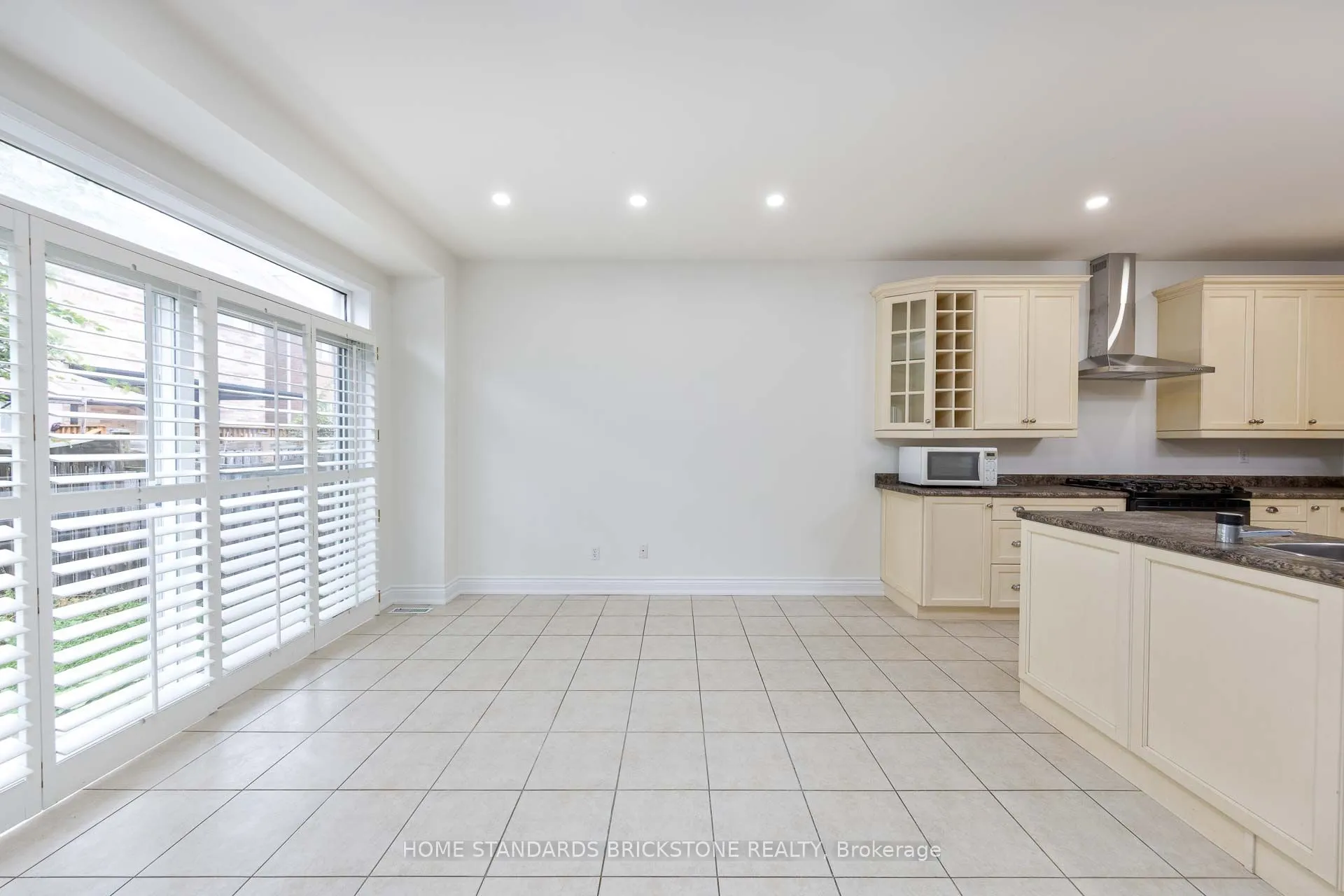 76 Leameadow Road
