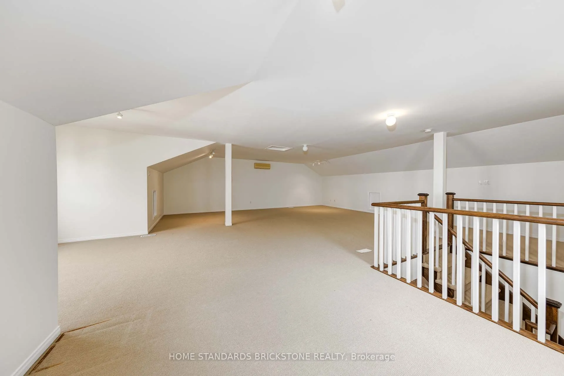 76 Leameadow Road