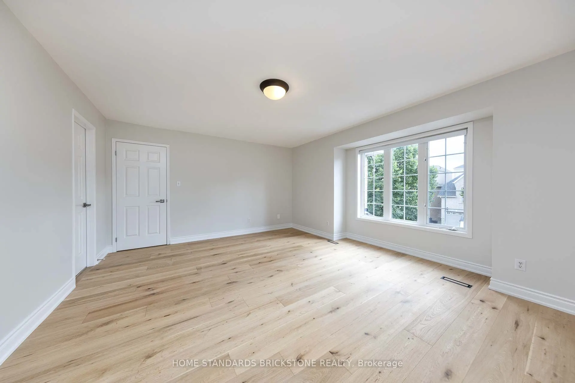 76 Leameadow Road