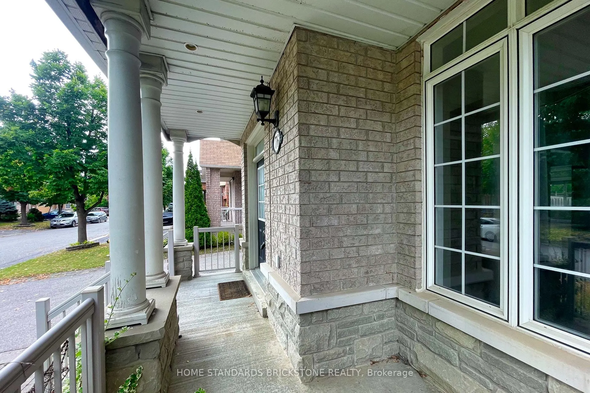 76 Leameadow Road