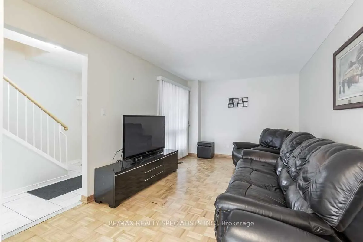 8 New Seabury Drive