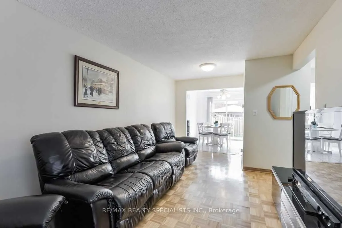 8 New Seabury Drive