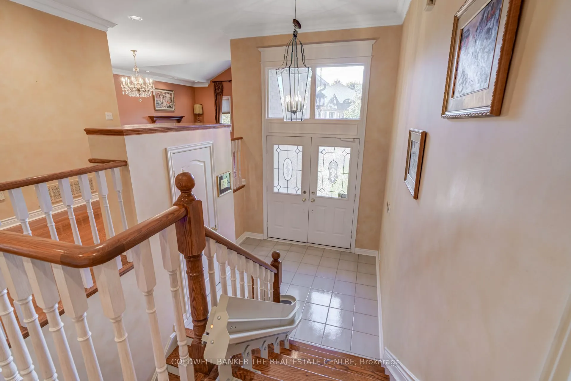 206 Shaftsbury Avenue