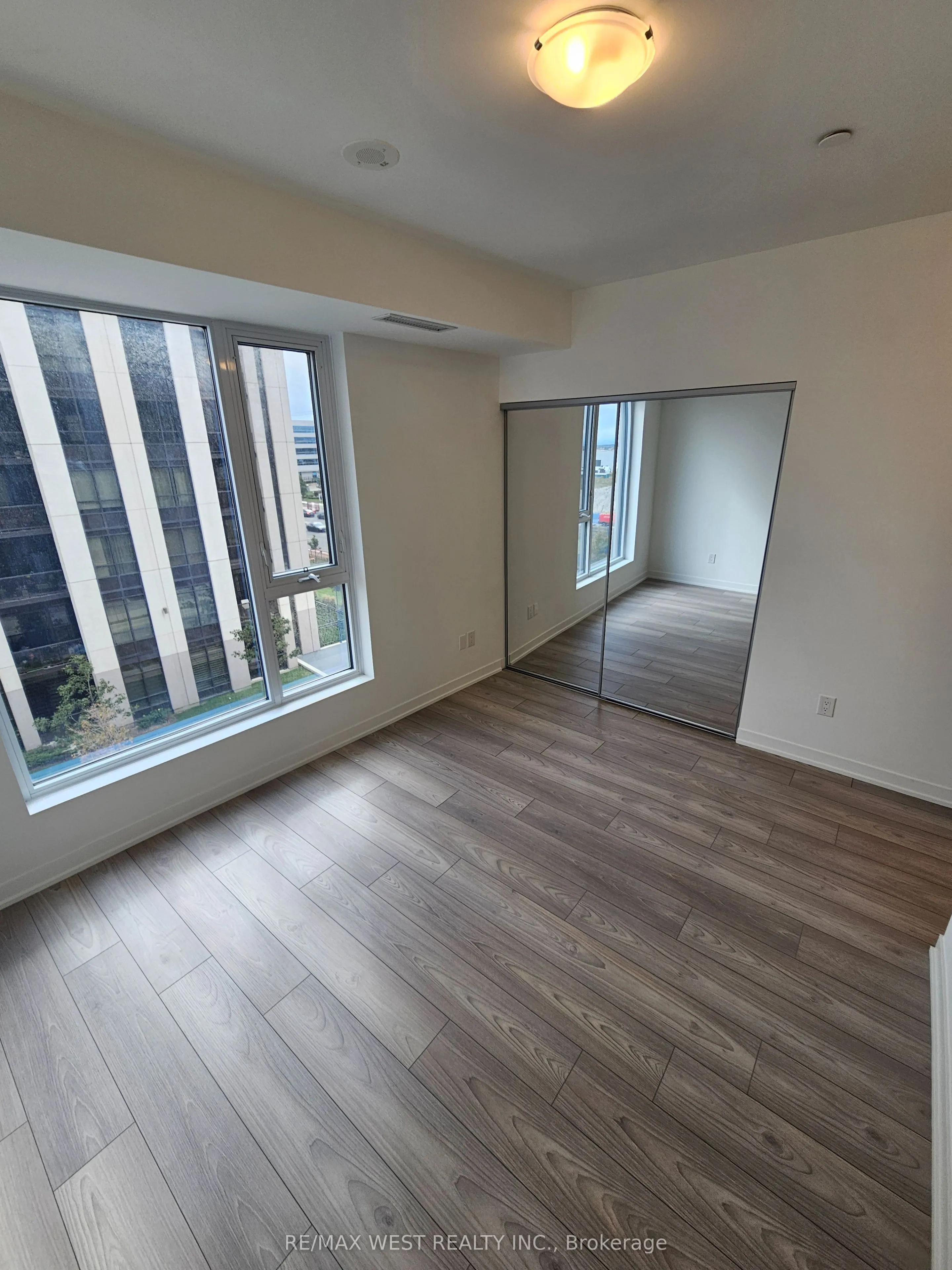 10 Abeja Street, #420
