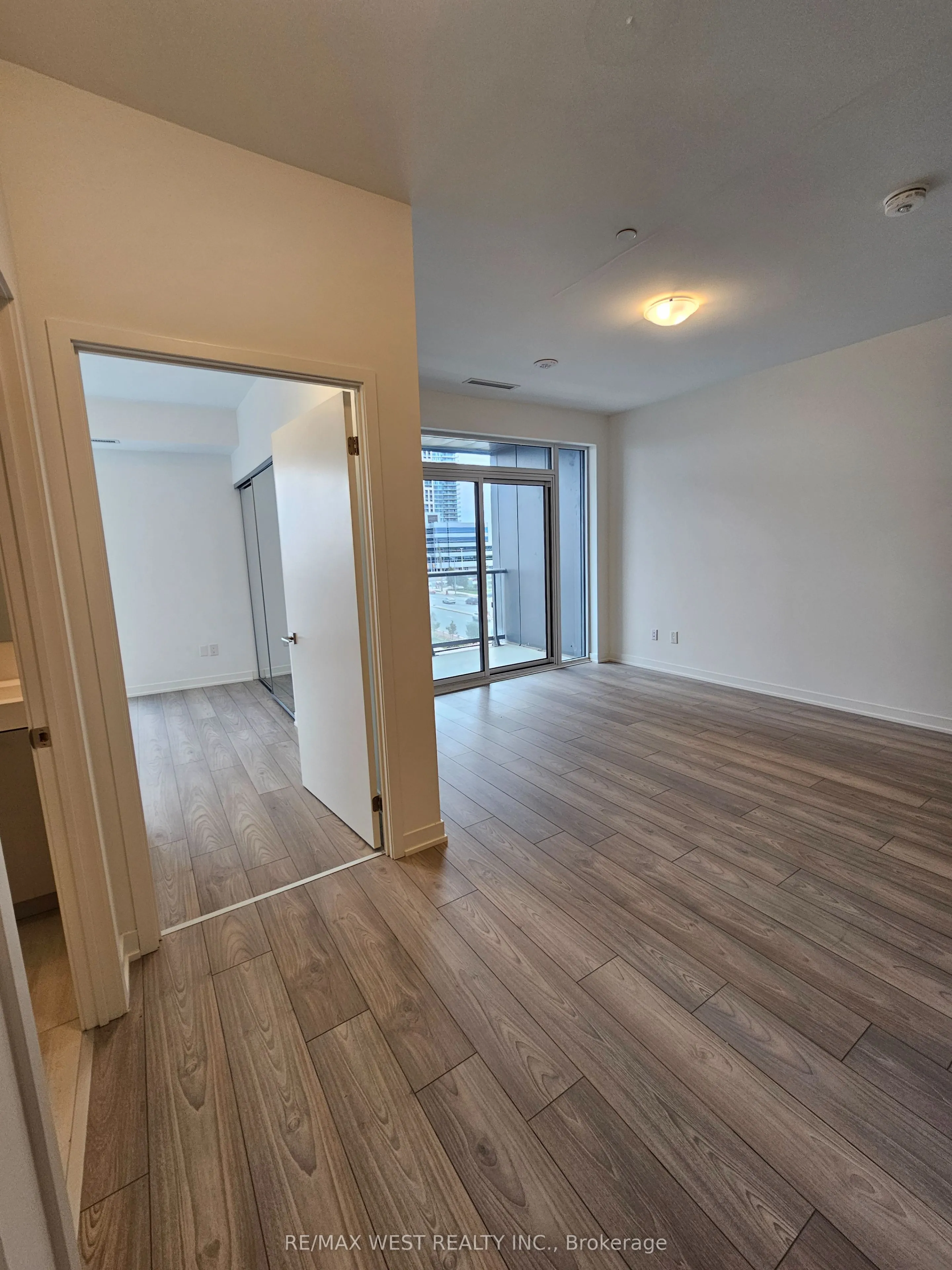 10 Abeja Street, #420