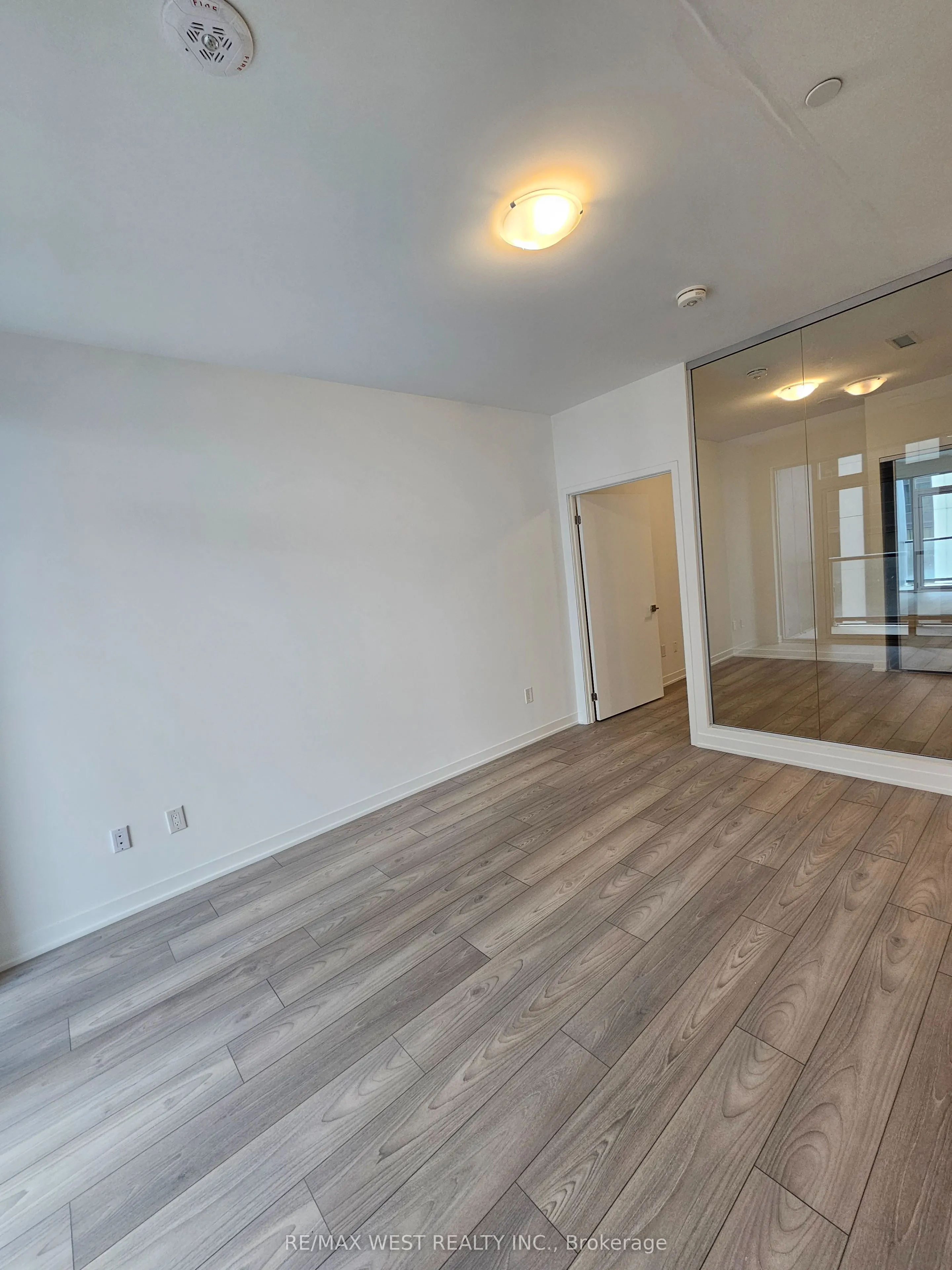 10 Abeja Street, #420