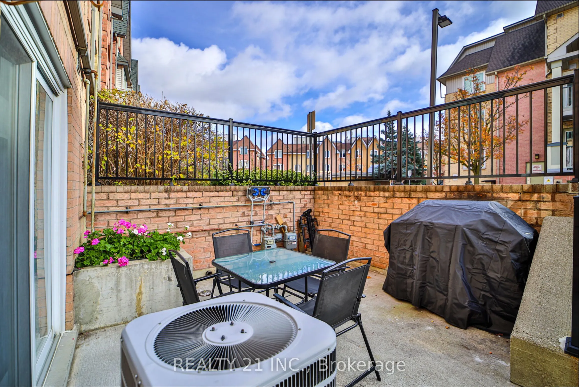 75 Weldrick Road E, #1036