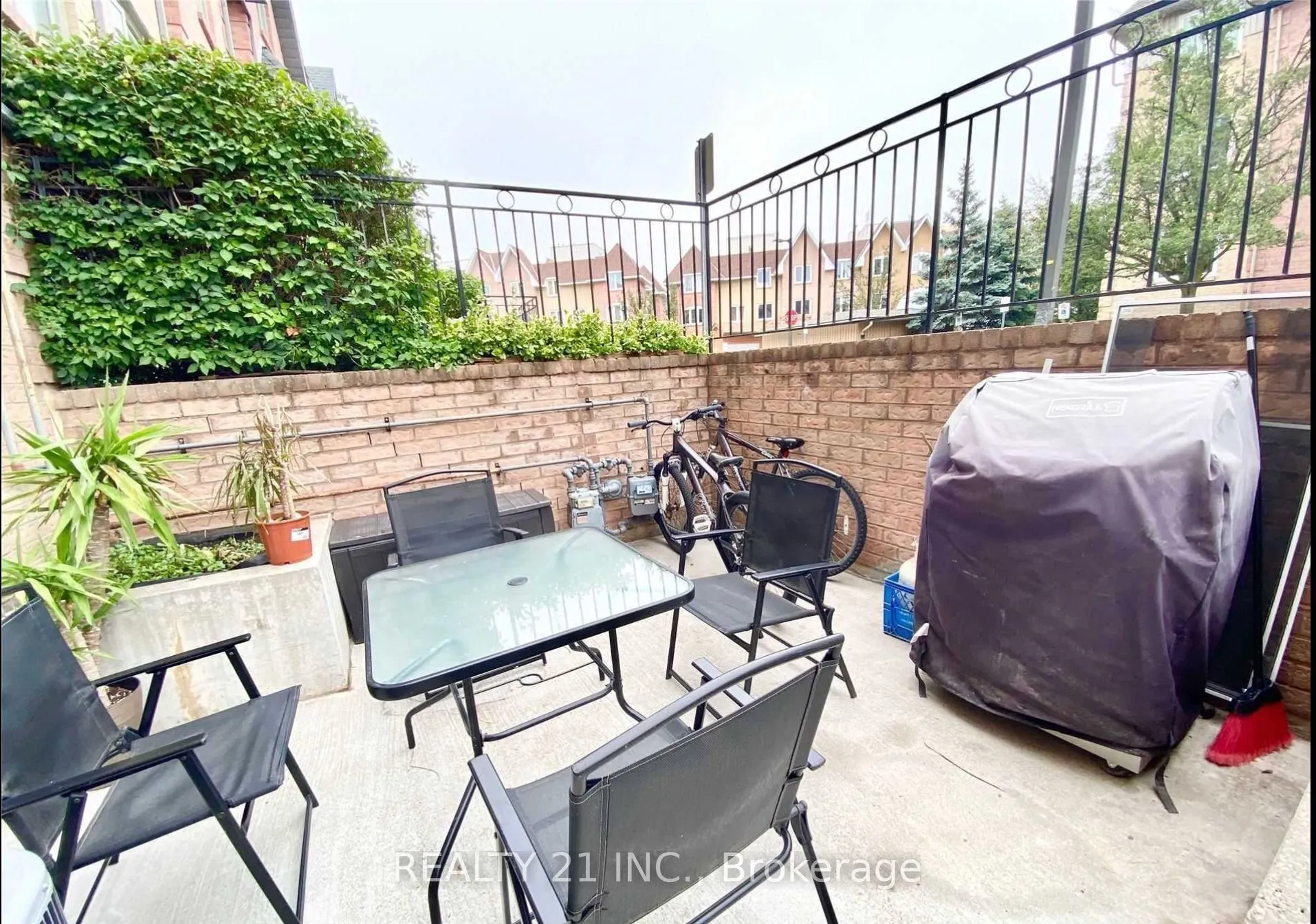75 Weldrick Road E, #1036