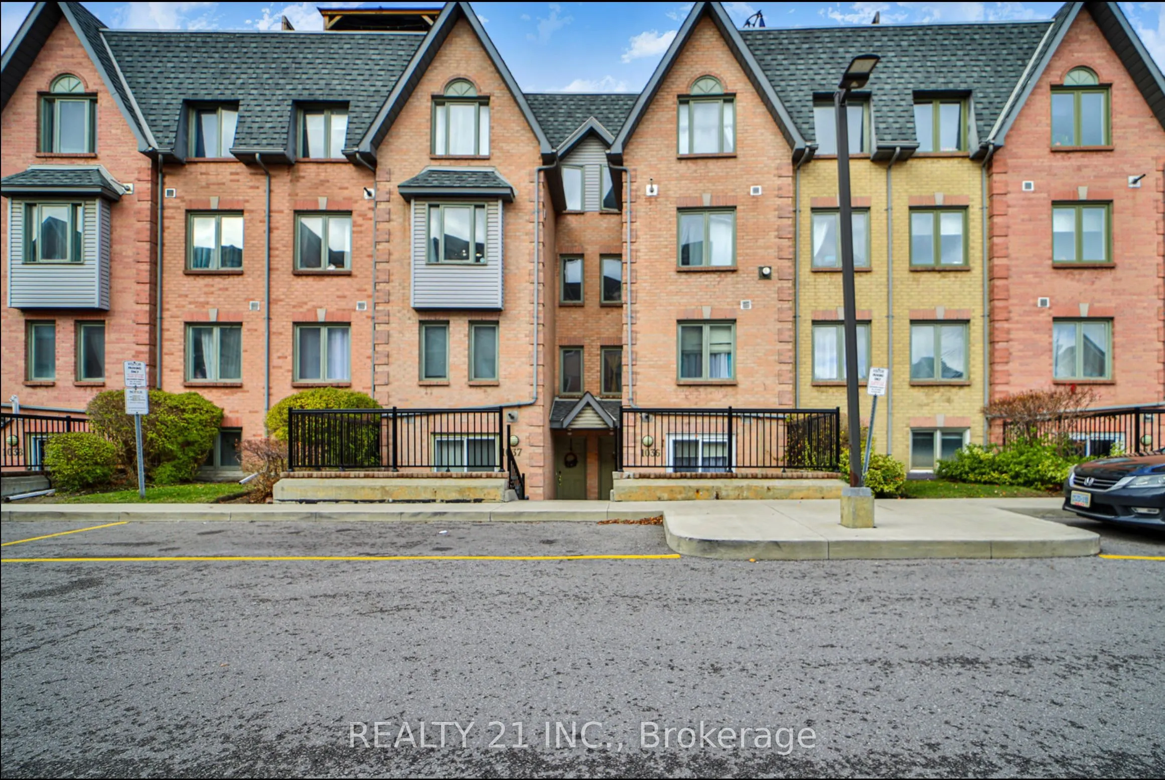 75 Weldrick Road E, #1036