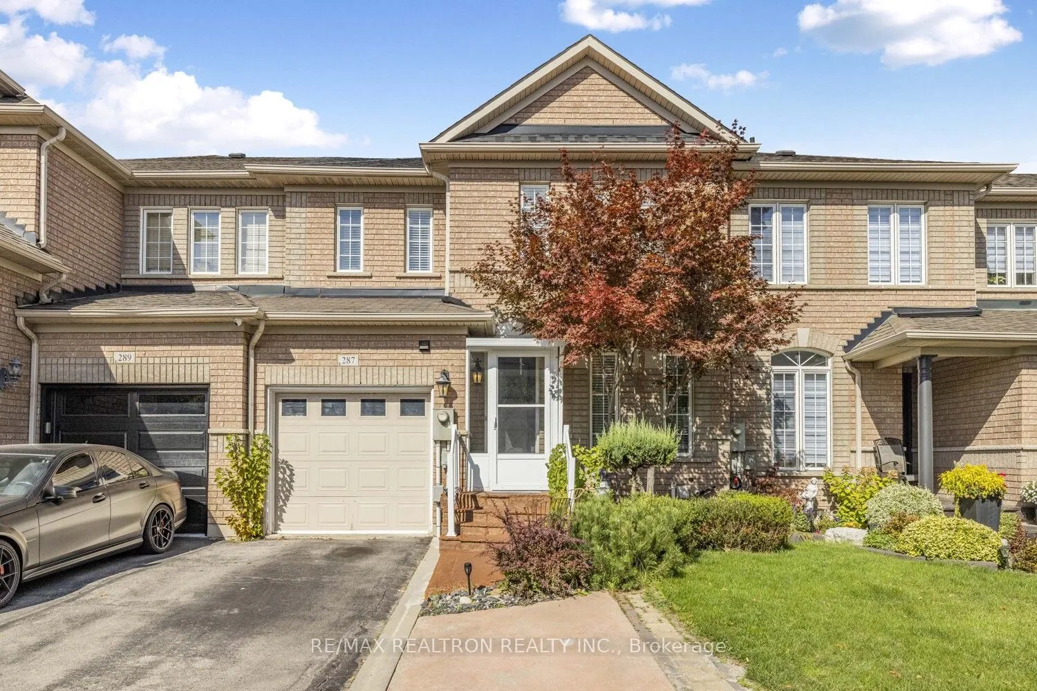 287 Wildberry Crescent