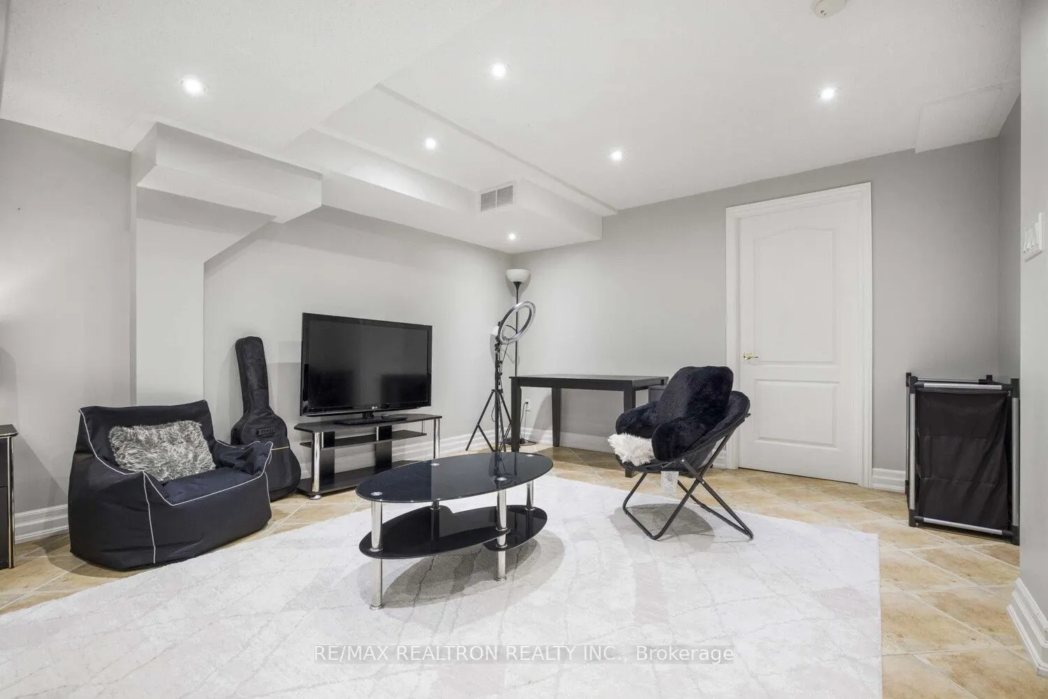 287 Wildberry Crescent