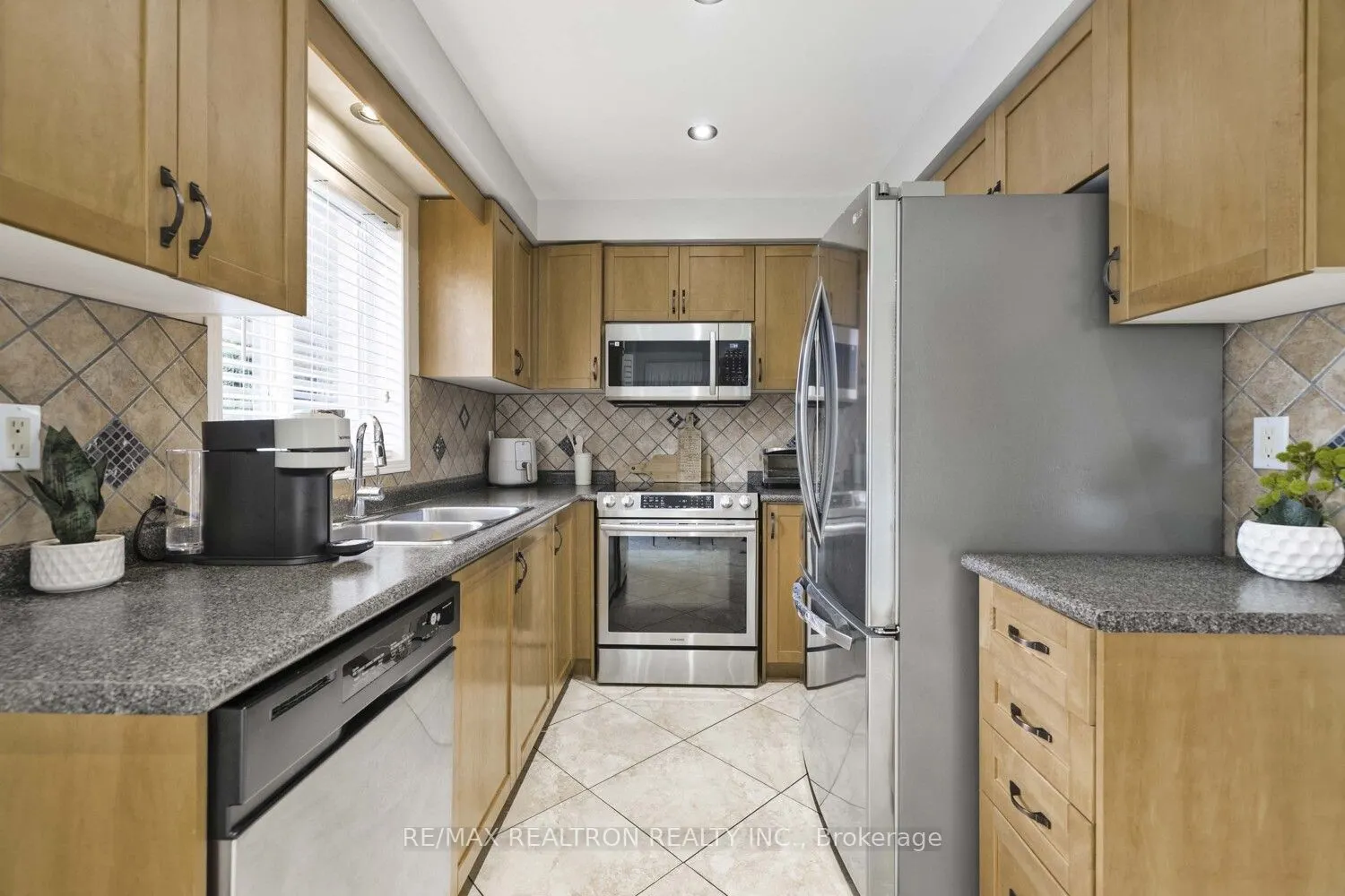 287 Wildberry Crescent