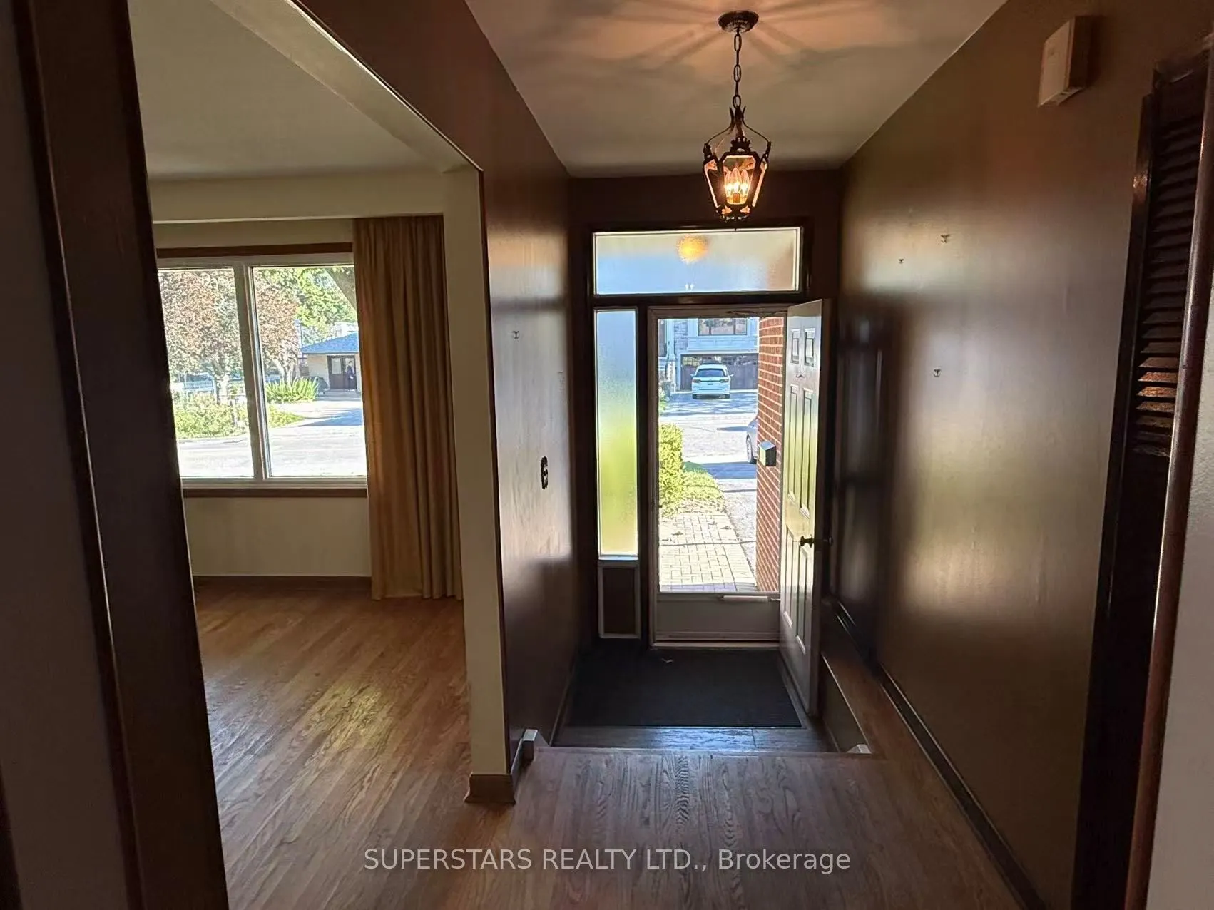 31 Fred Varley Drive