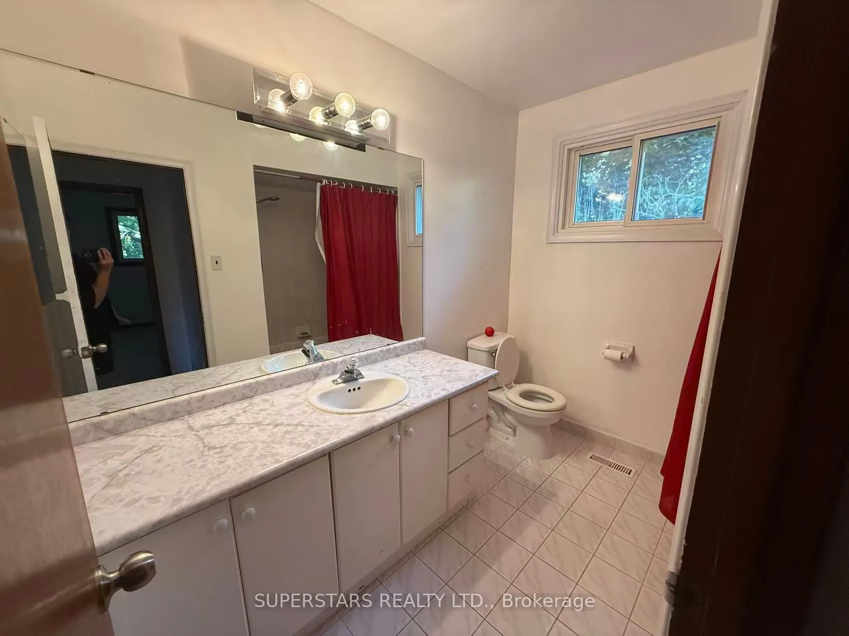 31 Fred Varley Drive