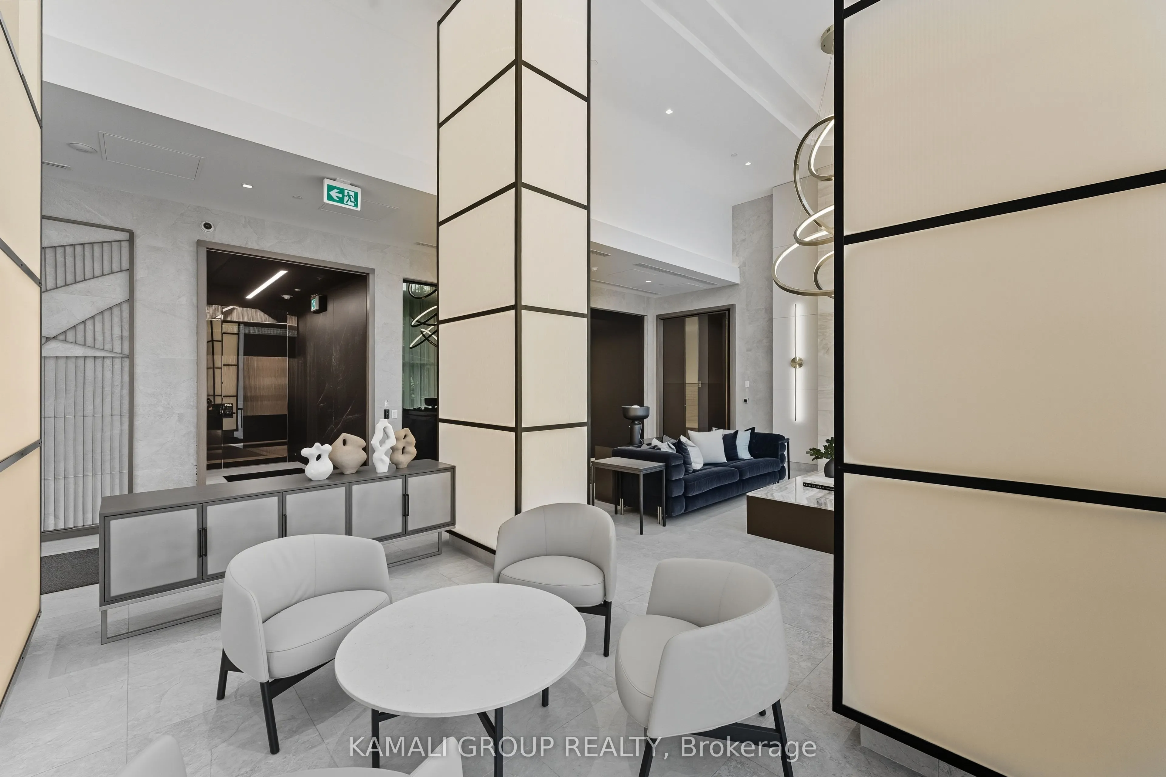8888 Yonge Street, #523