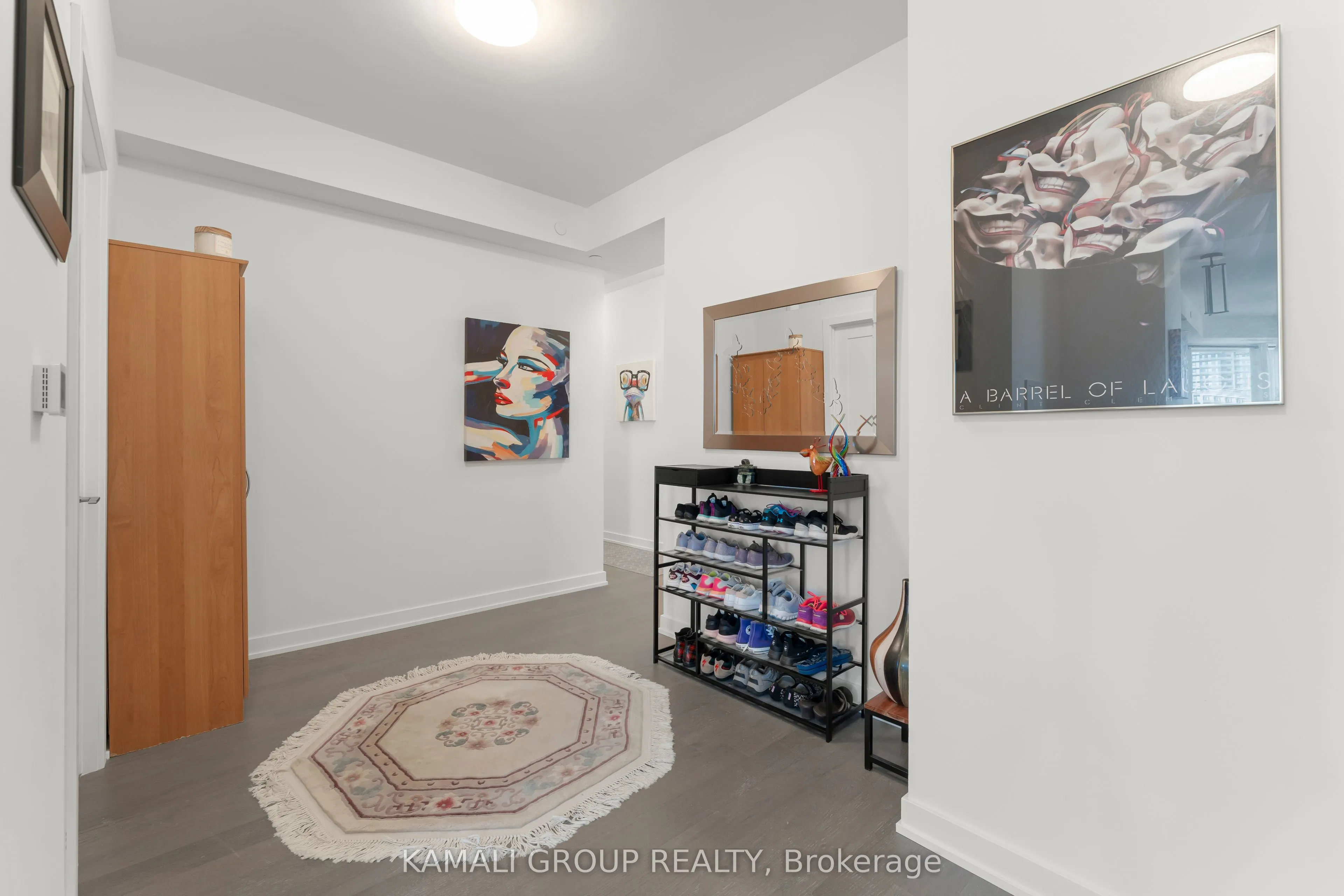 8888 Yonge Street, #523
