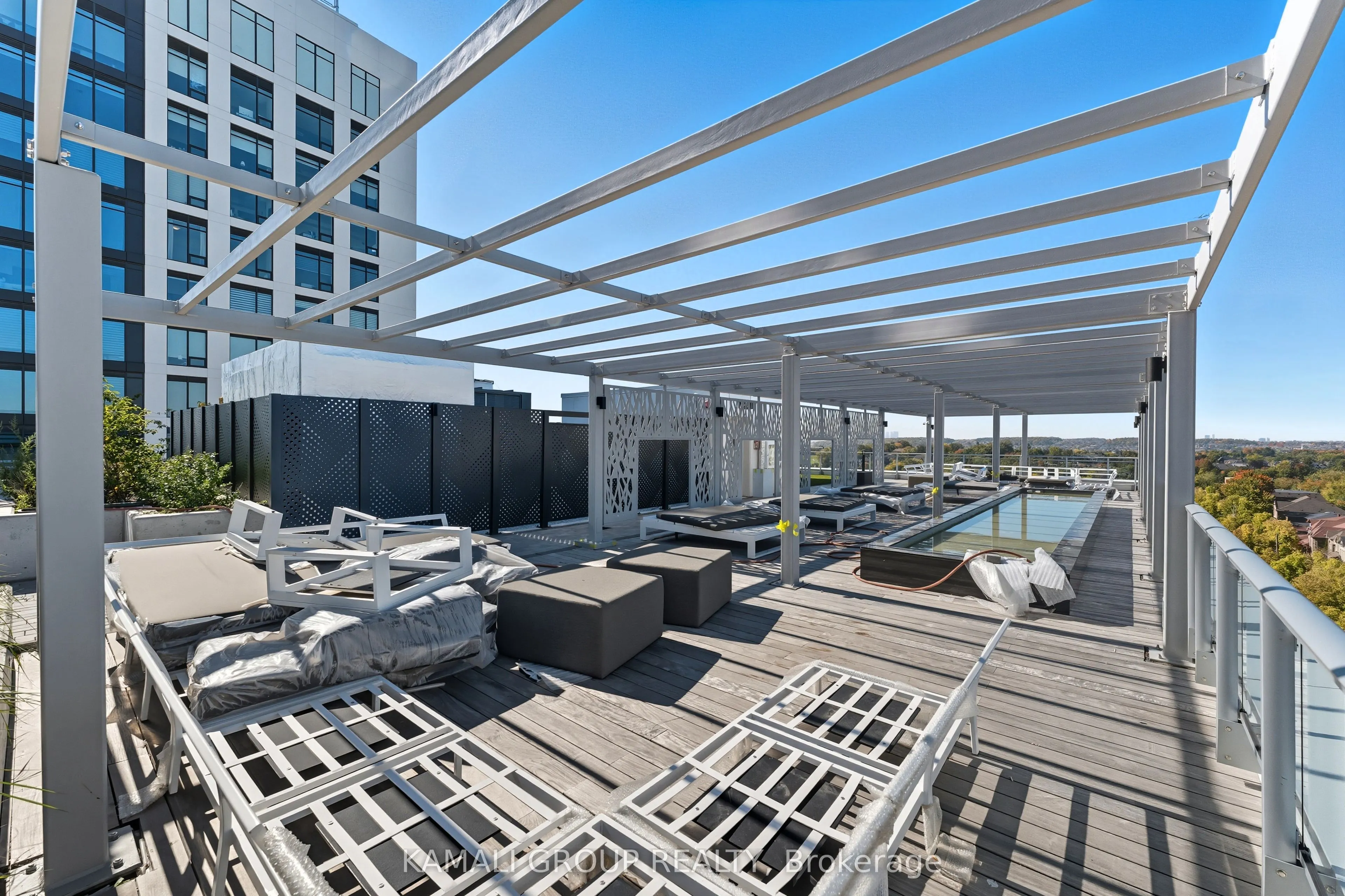 8888 Yonge Street, #523
