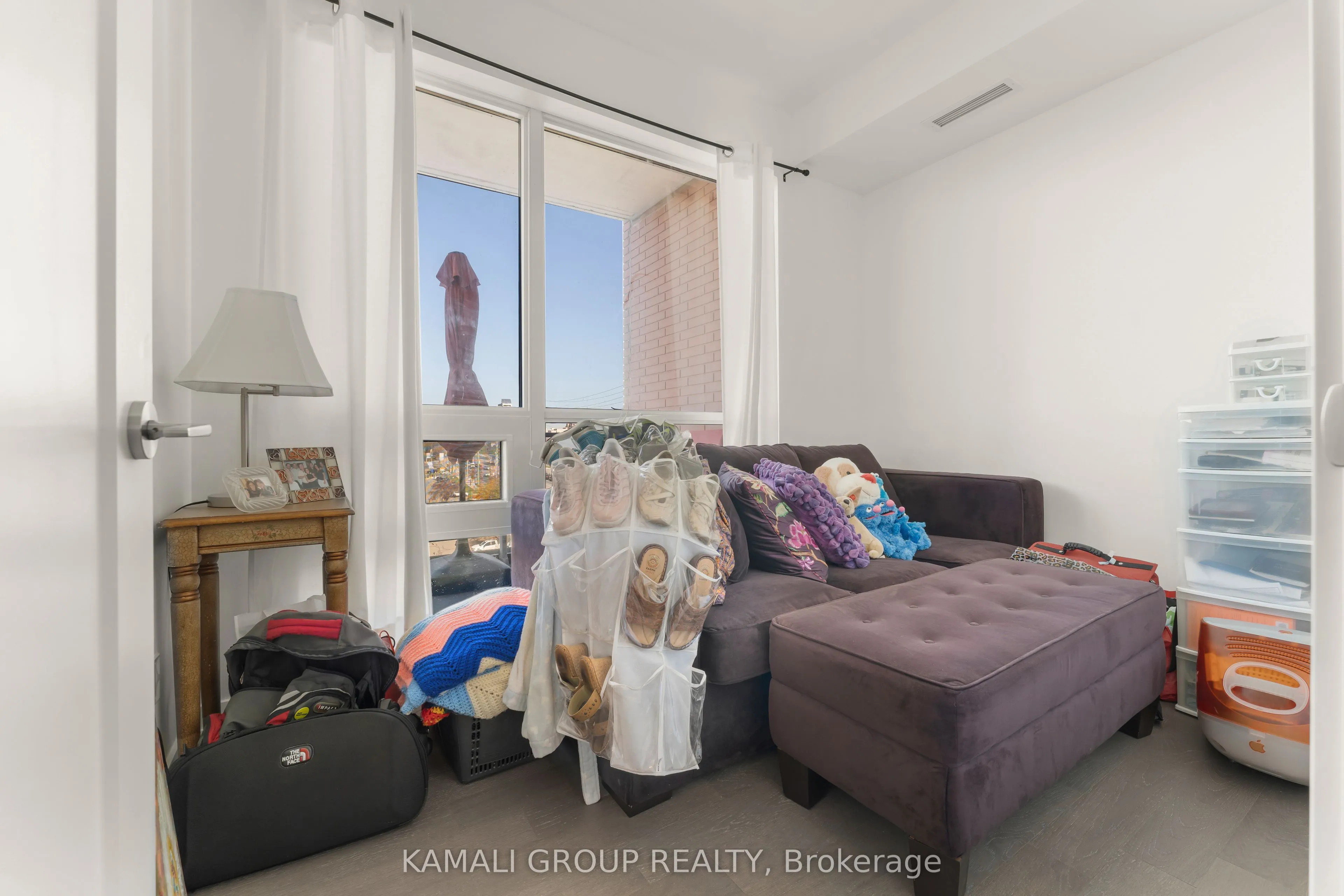 8888 Yonge Street, #523