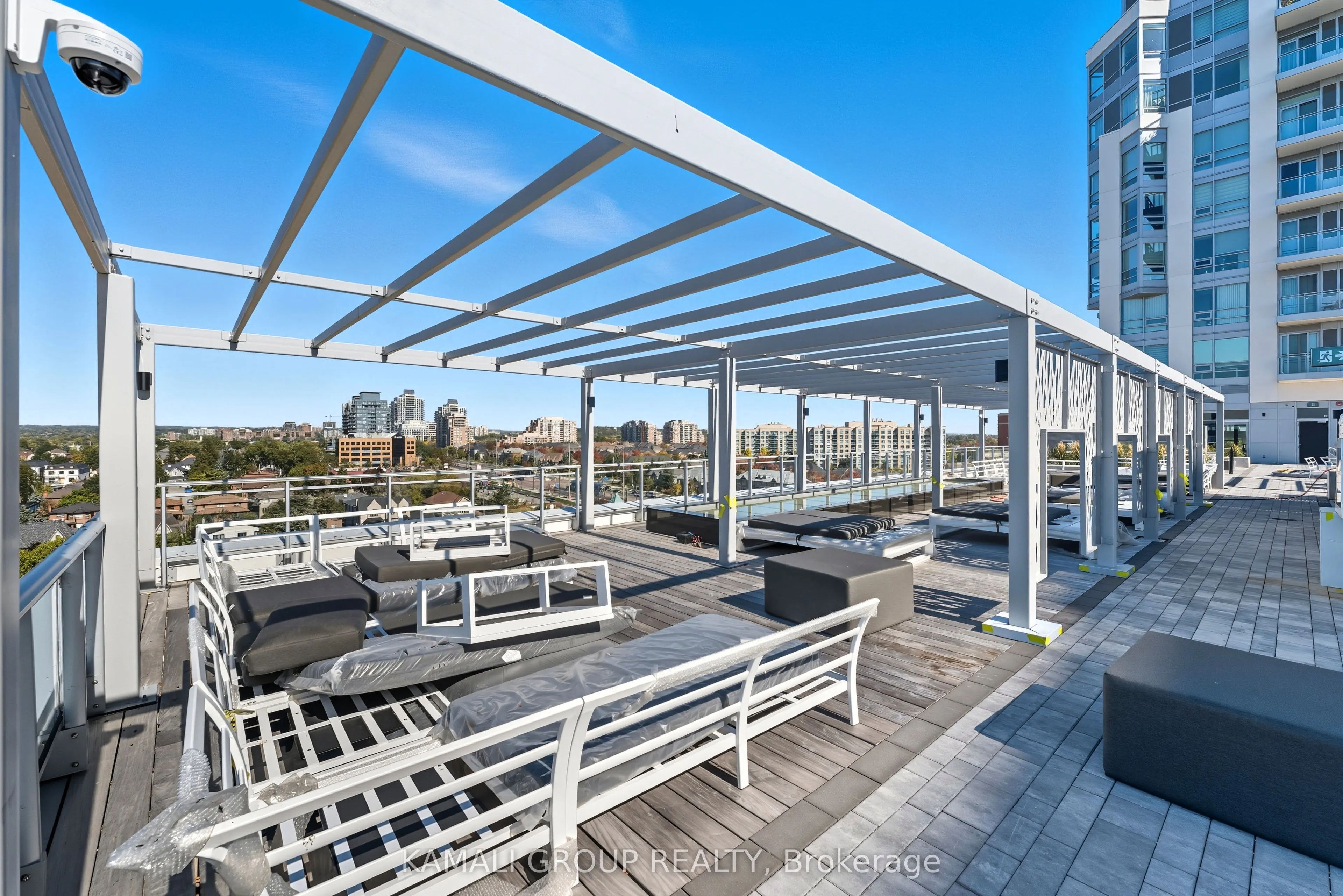 8888 Yonge Street, #523