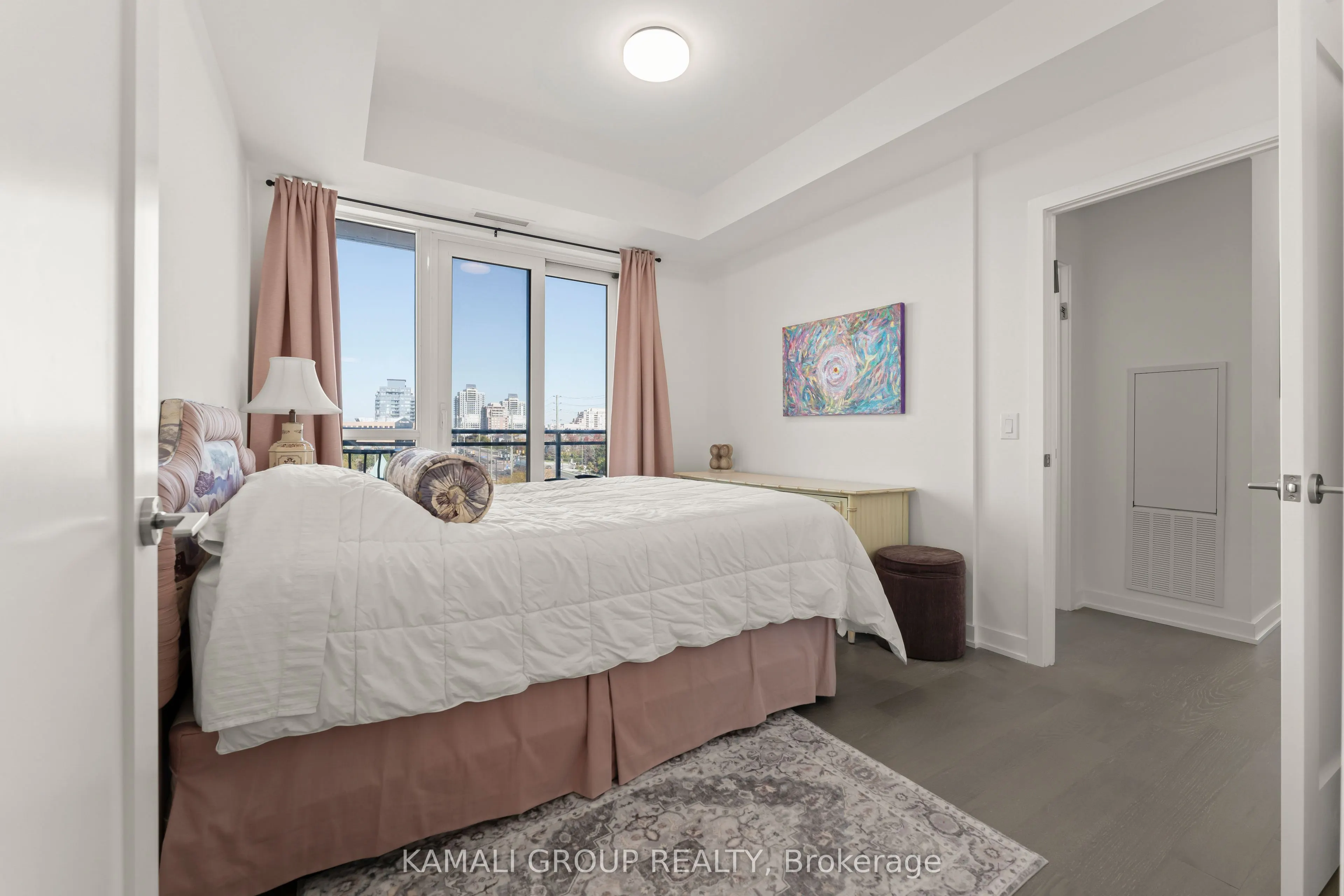 8888 Yonge Street, #523