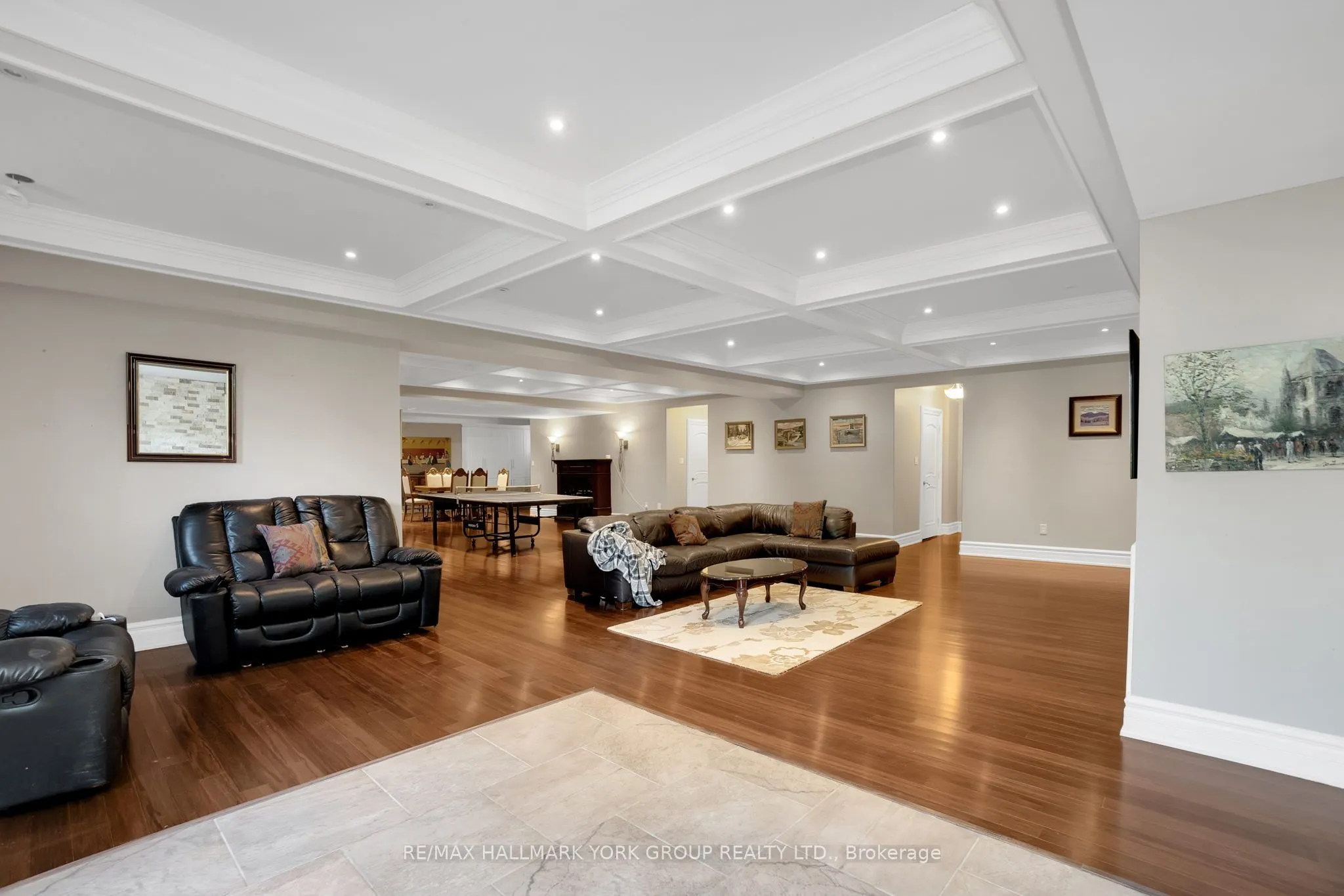 2 Kingswood Drive