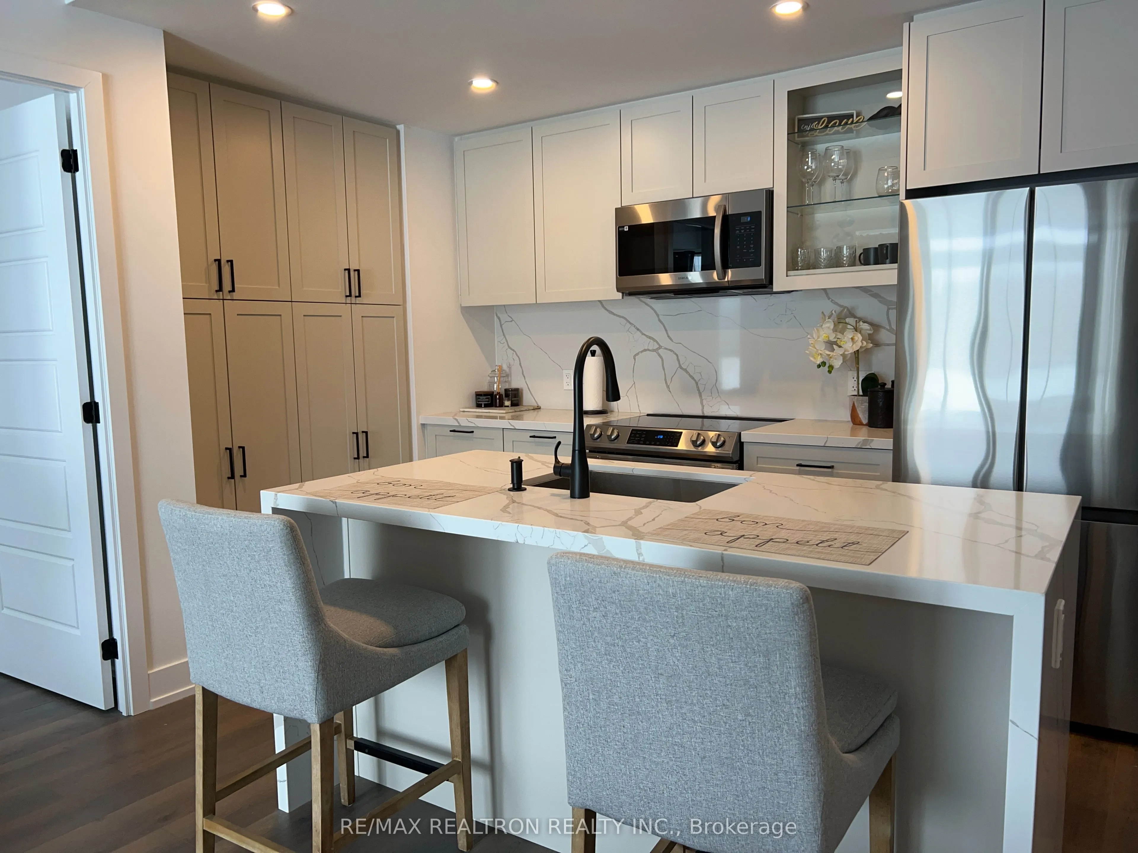 415 Sea Ray Avenue, #207