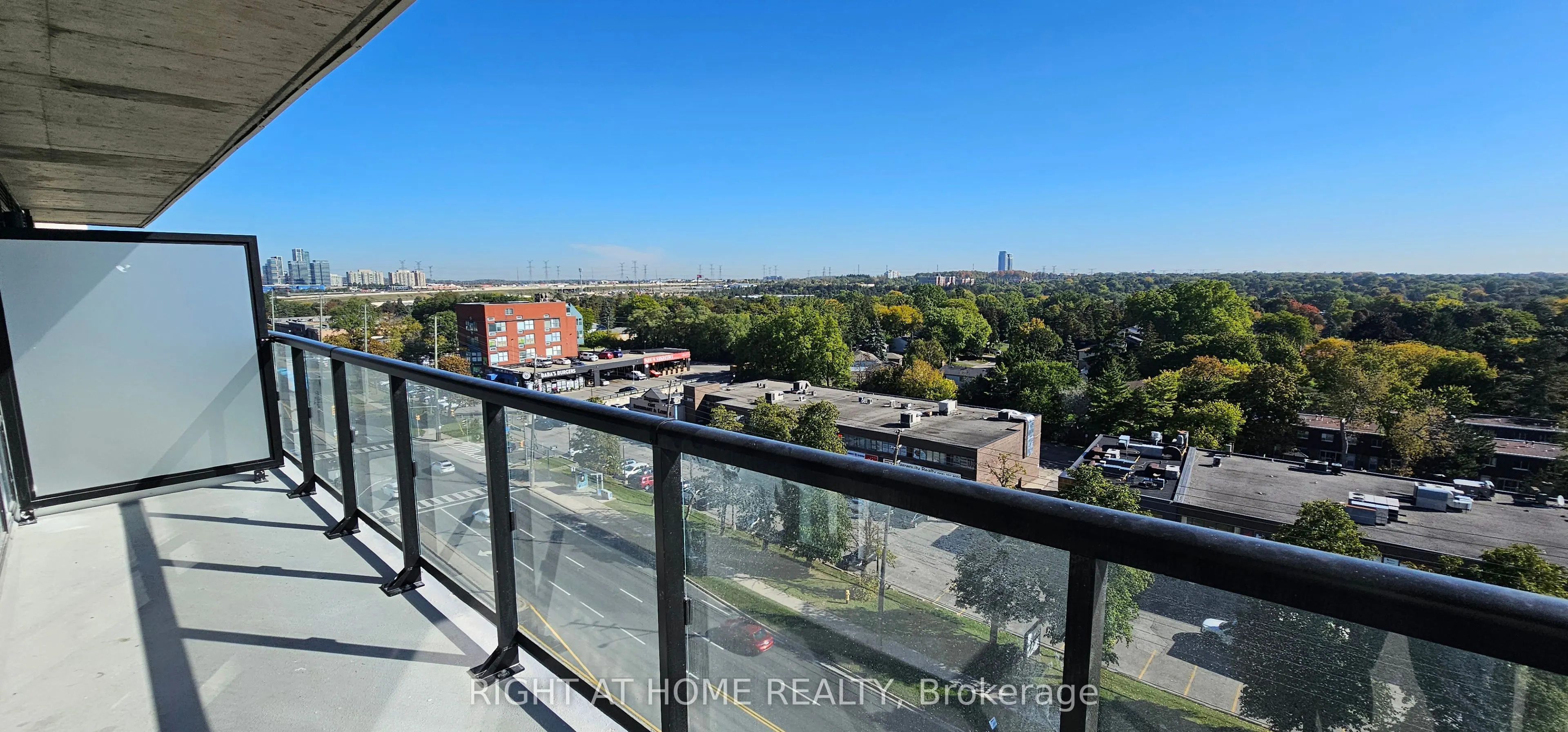 8188 Yonge Street, #818