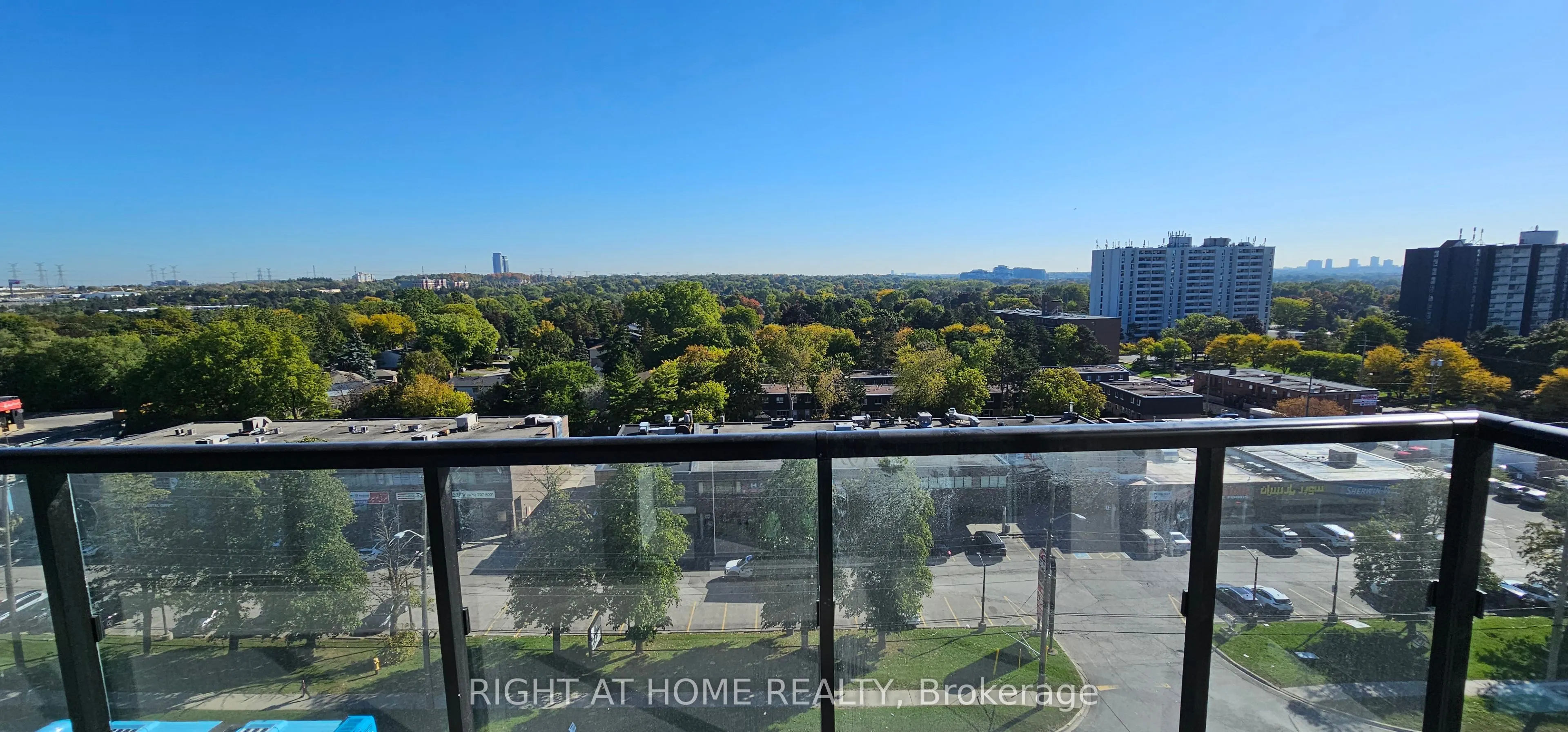 8188 Yonge Street, #818
