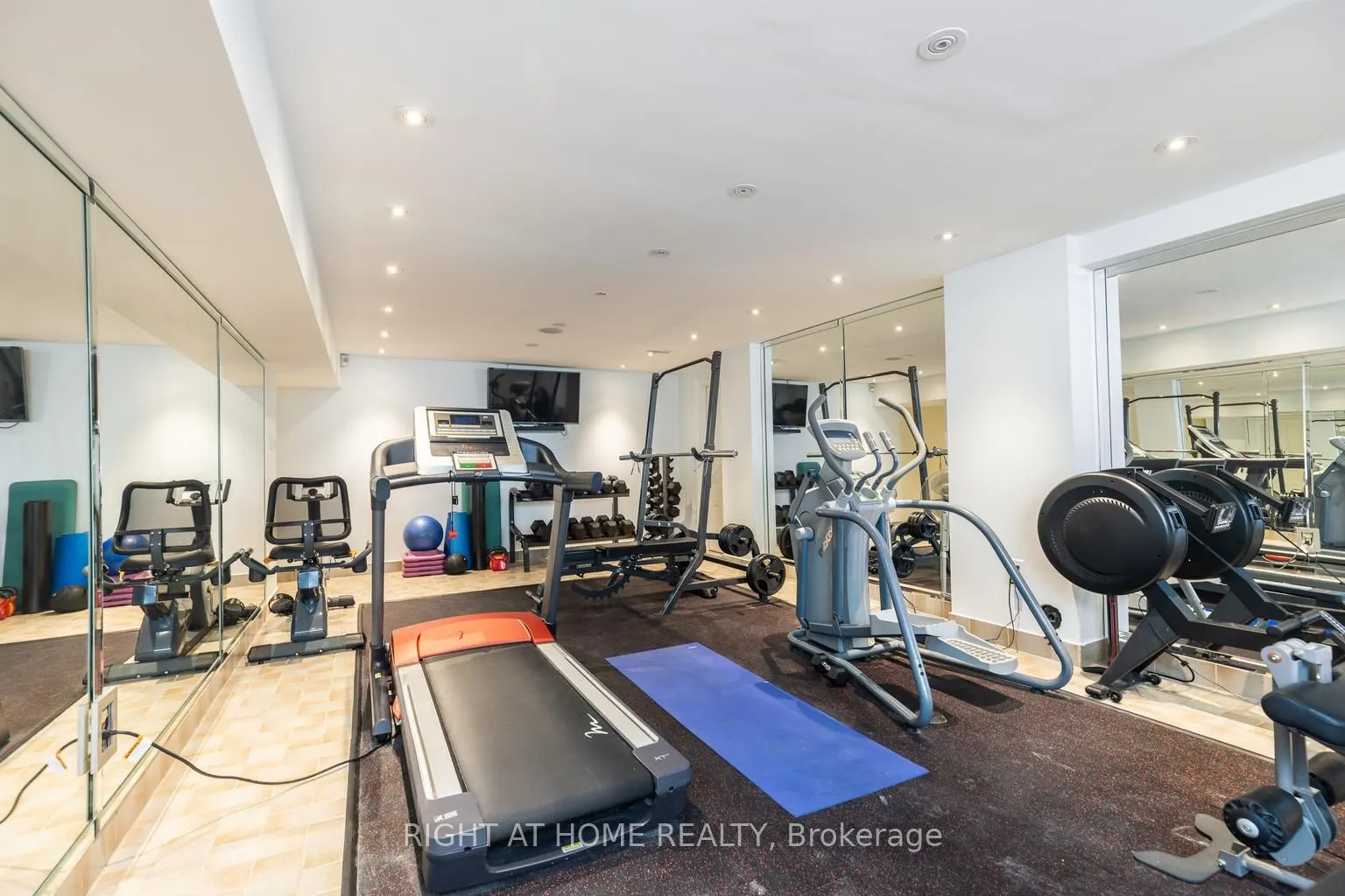 38 Sugarbush Court E