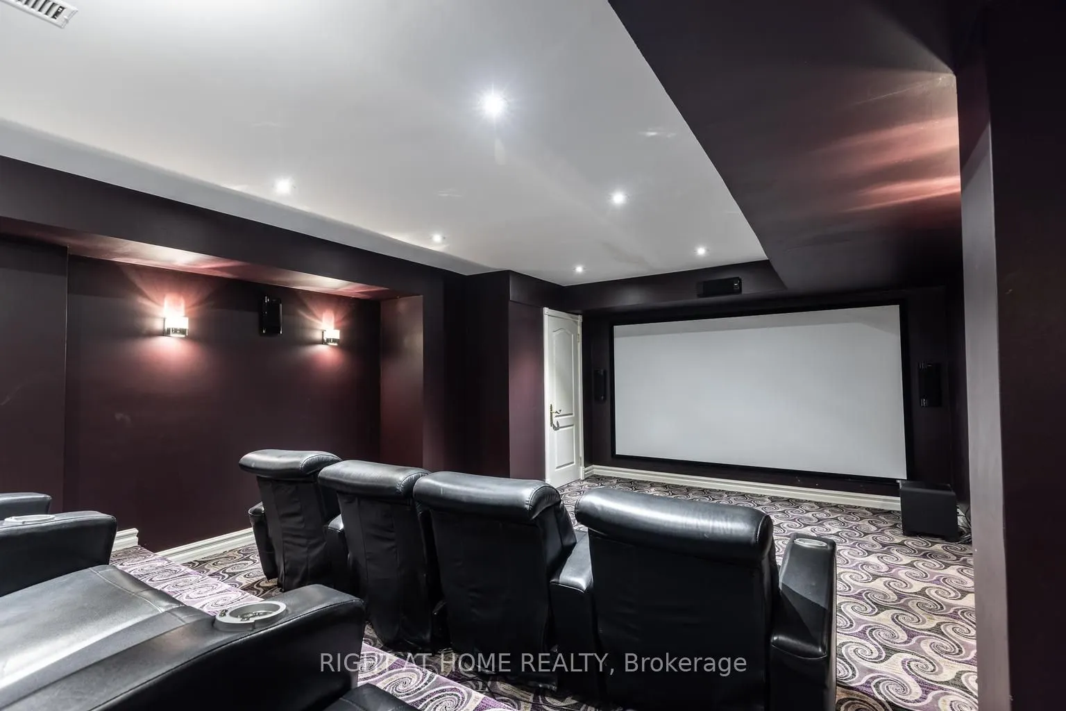 38 Sugarbush Court E