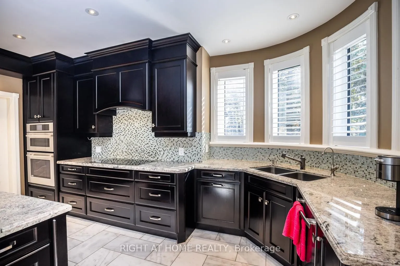 38 Sugarbush Court E