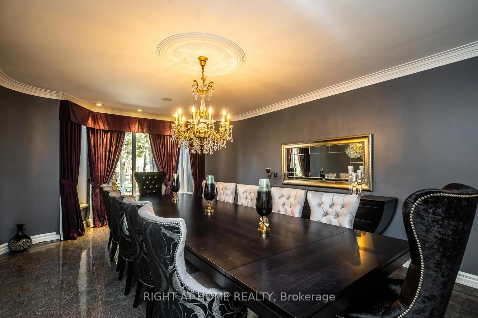 38 Sugarbush Court E